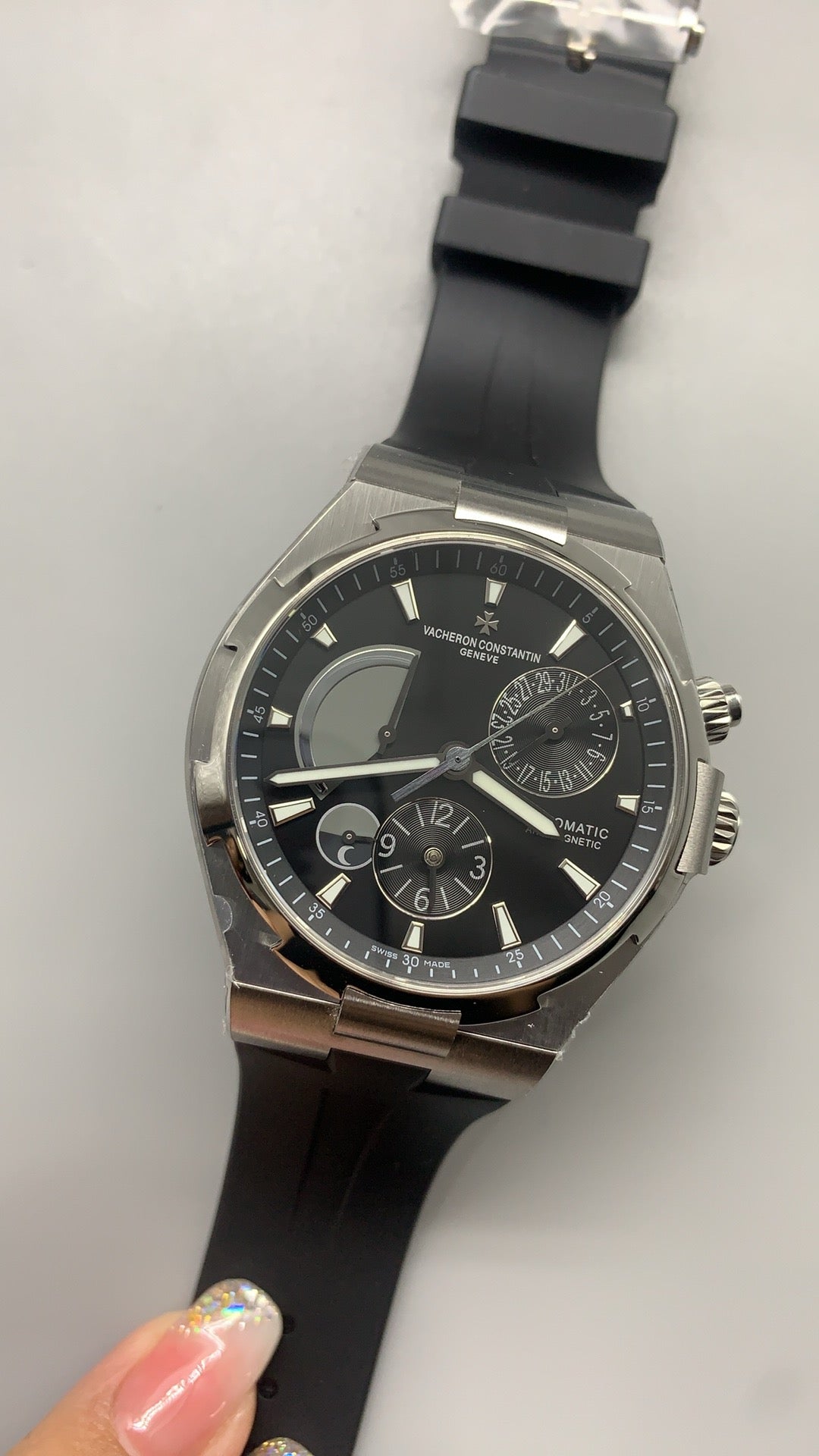 Vacheron Constantin Overseas Chronograph 47450 | 42MM | ตัวเรือนสแตนเลสสตีล | ฟังก์ชันจับเวลา | หน้าปัดสีน้ำเงิน | กลไกอัตโนมัติ Cal.1137