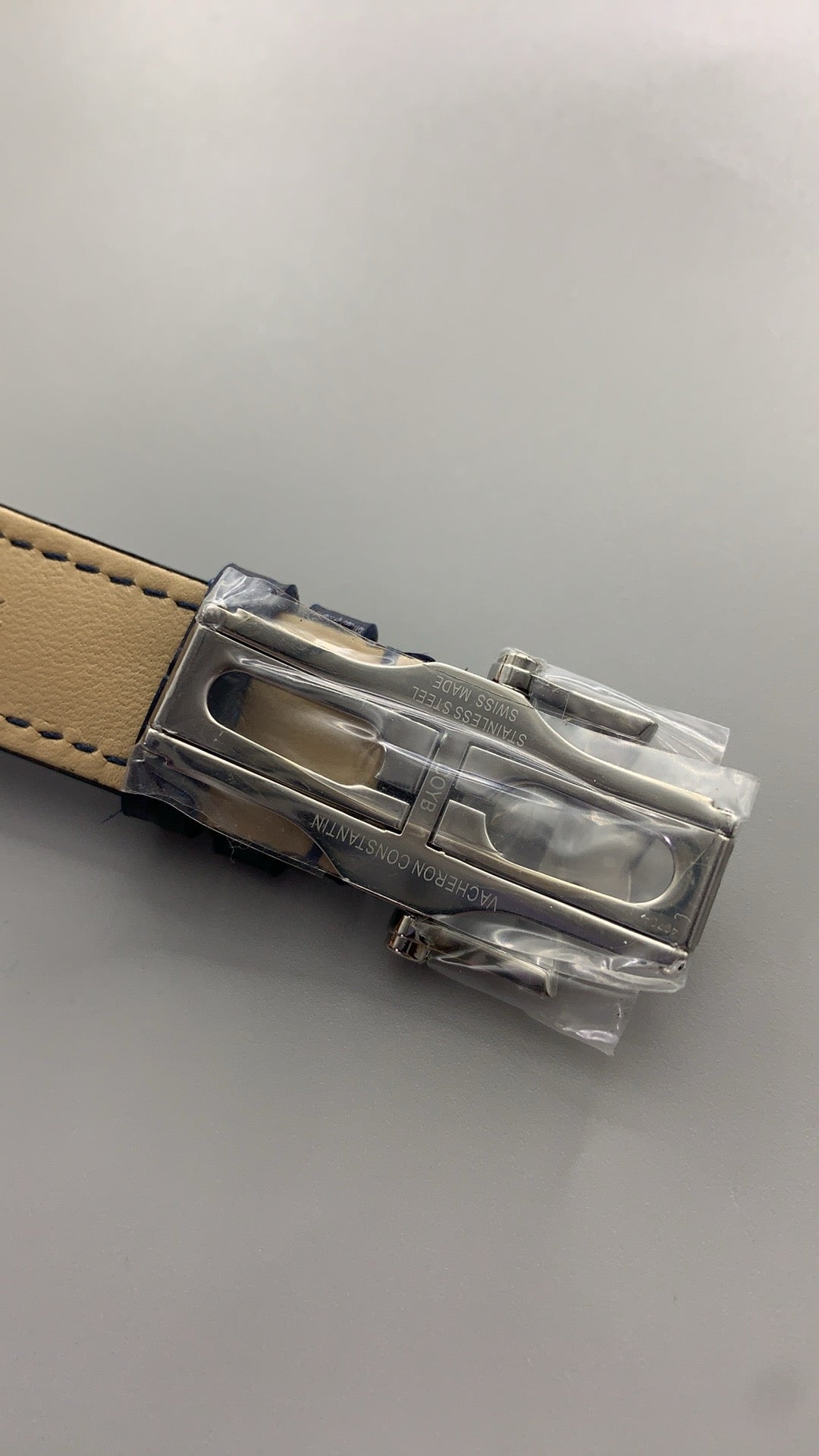 Vacheron Constantin Fiftysix Complete Calendar 4000E | 40MM | ตัวเรือนสแตนเลสสตีล | ฟังก์ชันปฏิทินสมบูรณ์ + ข้างขึ้นข้างแรม | หน้าปัดสีน้ำเงิน | สายหนังจระเข้สีน้ำเงิน | กลไกอัตโนมัติ Cal.2460 QCL/1