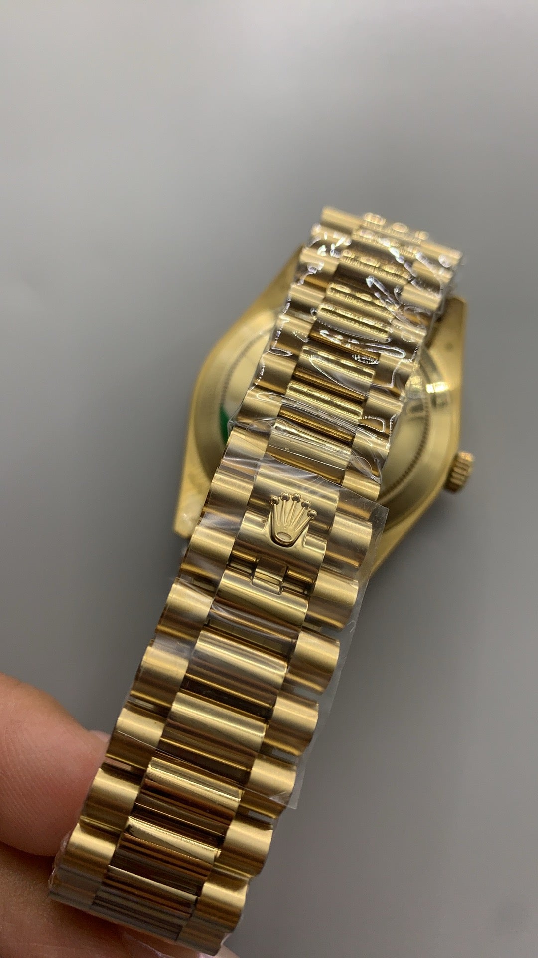 Rolex Day-Date 40MM | หน้าปัดเลขโรมัน | ตัวเรือนสแตนเลสเคลือบสีทอง PVD | กลไกอัตโนมัติ Cal.3255