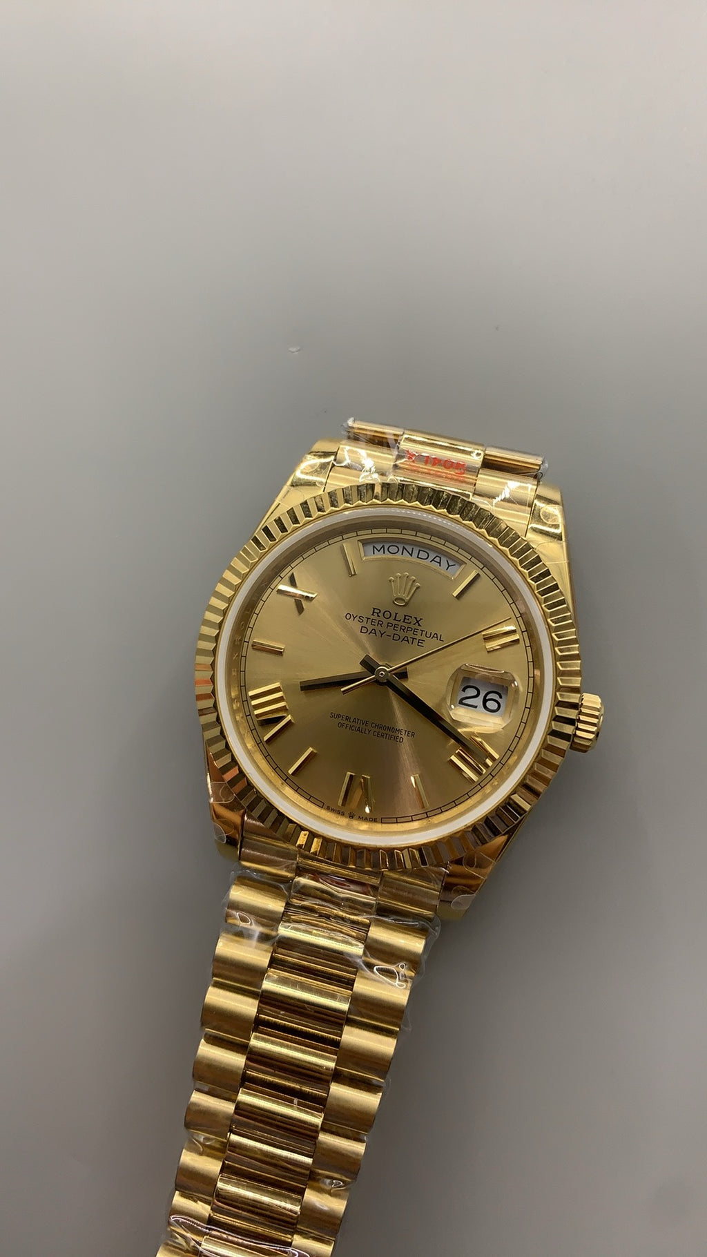 Rolex Day-Date 40MM | หน้าปัดเลขโรมัน | ตัวเรือนสแตนเลสเคลือบสีทอง PVD | กลไกอัตโนมัติ Cal.3255