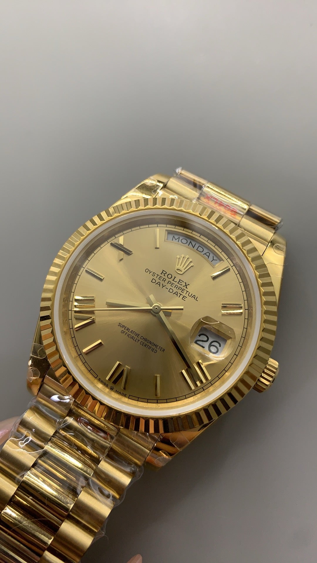 Rolex Day-Date 40MM | หน้าปัดเลขโรมัน | ตัวเรือนสแตนเลสเคลือบสีทอง PVD | กลไกอัตโนมัติ Cal.3255