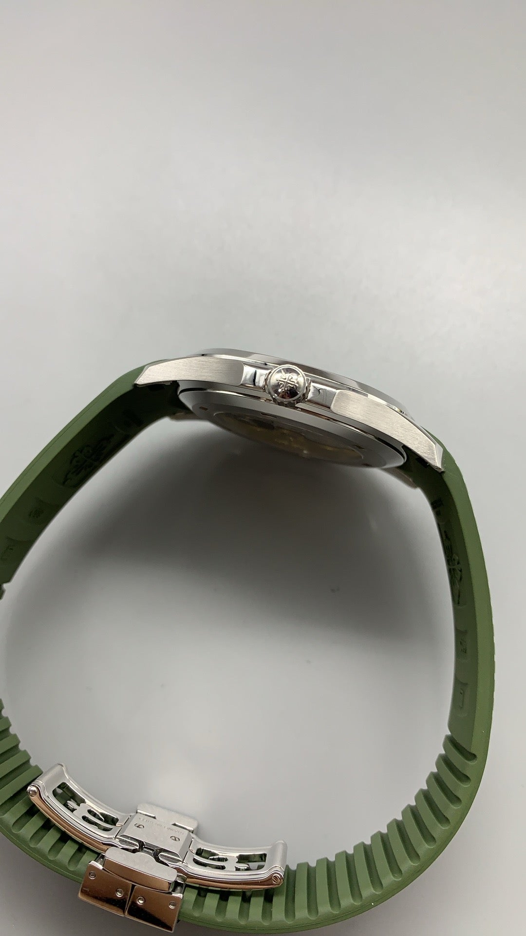 Patek Philippe Aquanaut 5167 | 40MM | หน้าปัดสีเขียวลายตาราง | สายยางสีเขียว | กลไกอัตโนมัติ Cal.324 S C