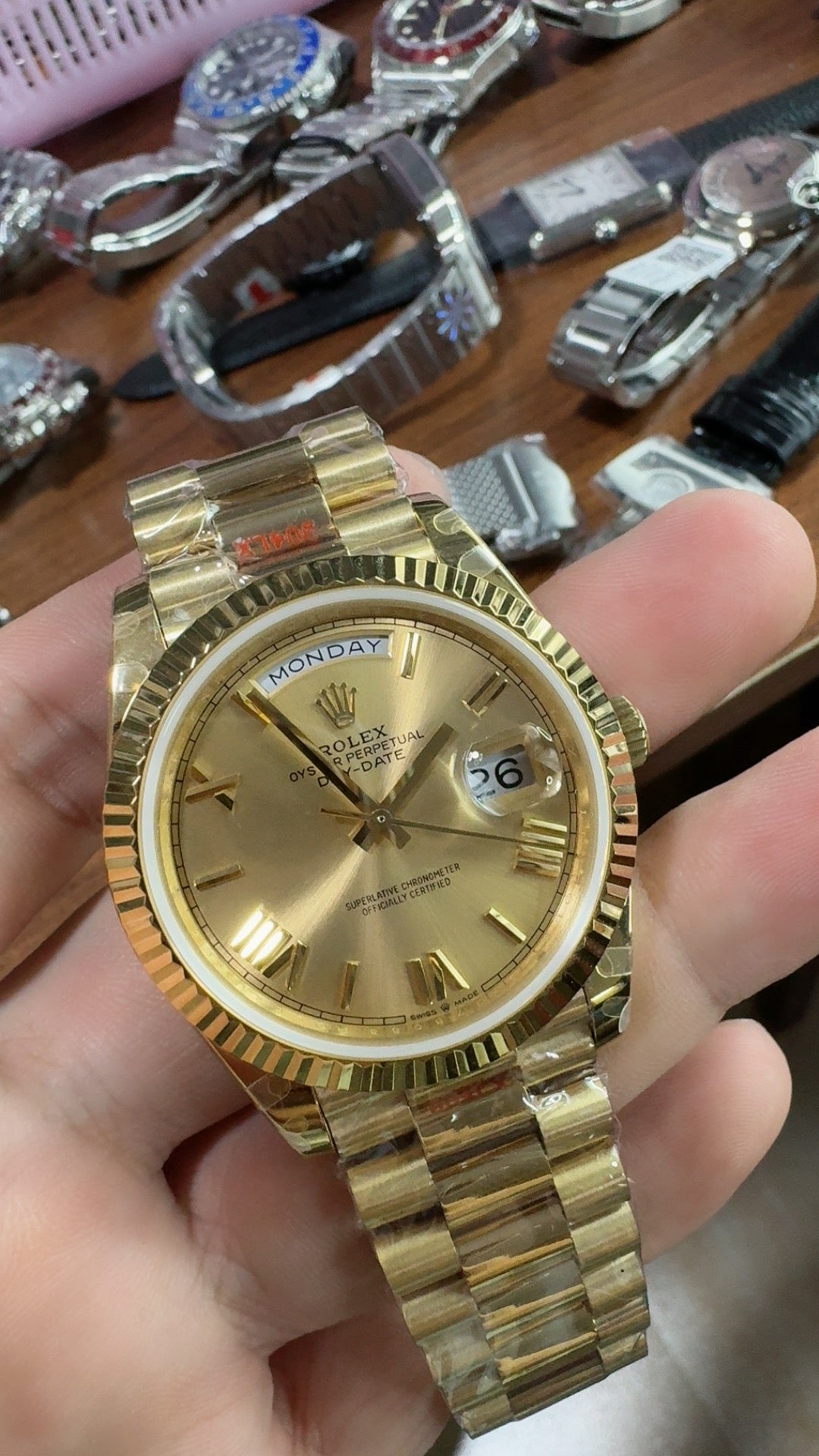 Rolex Day-Date 40MM | หน้าปัดเลขโรมัน | ตัวเรือนสแตนเลสเคลือบสีทอง PVD | กลไกอัตโนมัติ Cal.3255