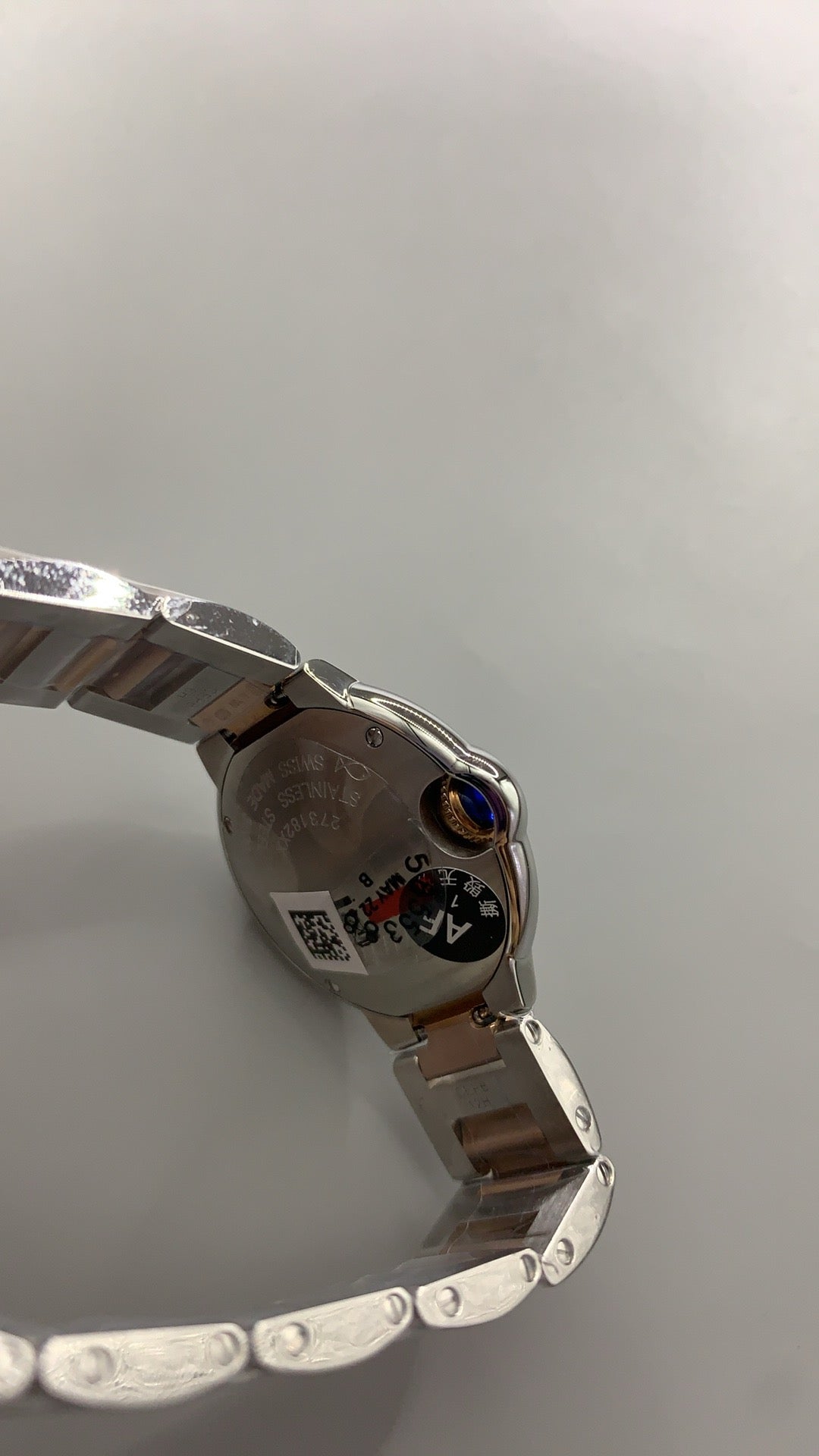 Cartier Ballon Bleu de Cartier | ขนาด 28 มม. | หน้าปัดเปลือกหอย | สองกษัตริย์ (สแตนเลสสตีล+สีโรสโกลด์) | ควอตซ์ (Quartz)