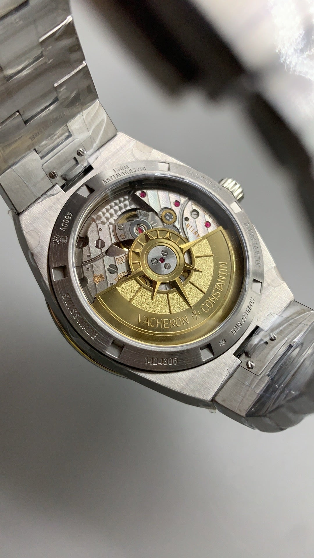 Vacheron Constantin Overseas 4500V | 41MM | ตัวเรือนสแตนเลสสตีล | ฟังก์ชันวันที่ | หน้าปัดสีน้ำเงิน | สายเหล็กสแตนเลส | กลไกอัตโนมัติ Cal.5100