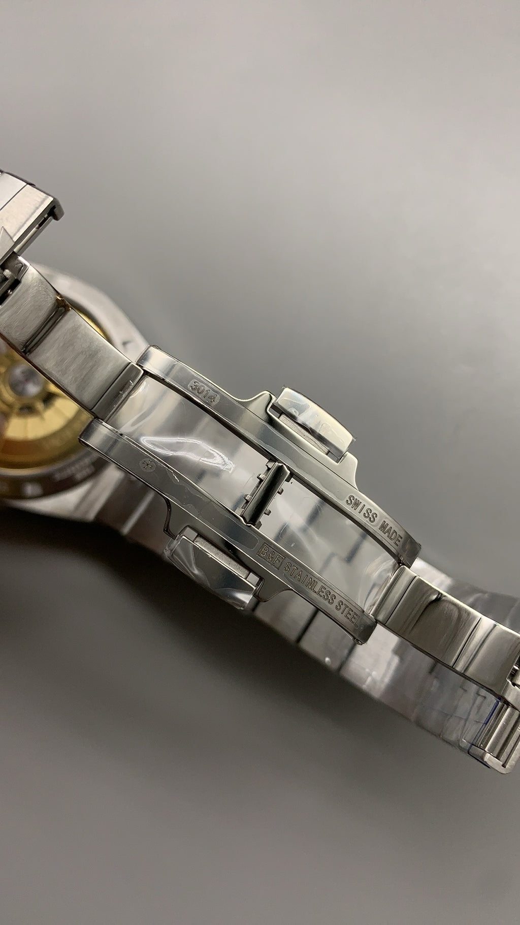 Vacheron Constantin Overseas 4500V | 41MM | ตัวเรือนสแตนเลสสตีล | ฟังก์ชันวันที่ | หน้าปัดสีน้ำเงิน | สายเหล็กสแตนเลส | กลไกอัตโนมัติ Cal.5100