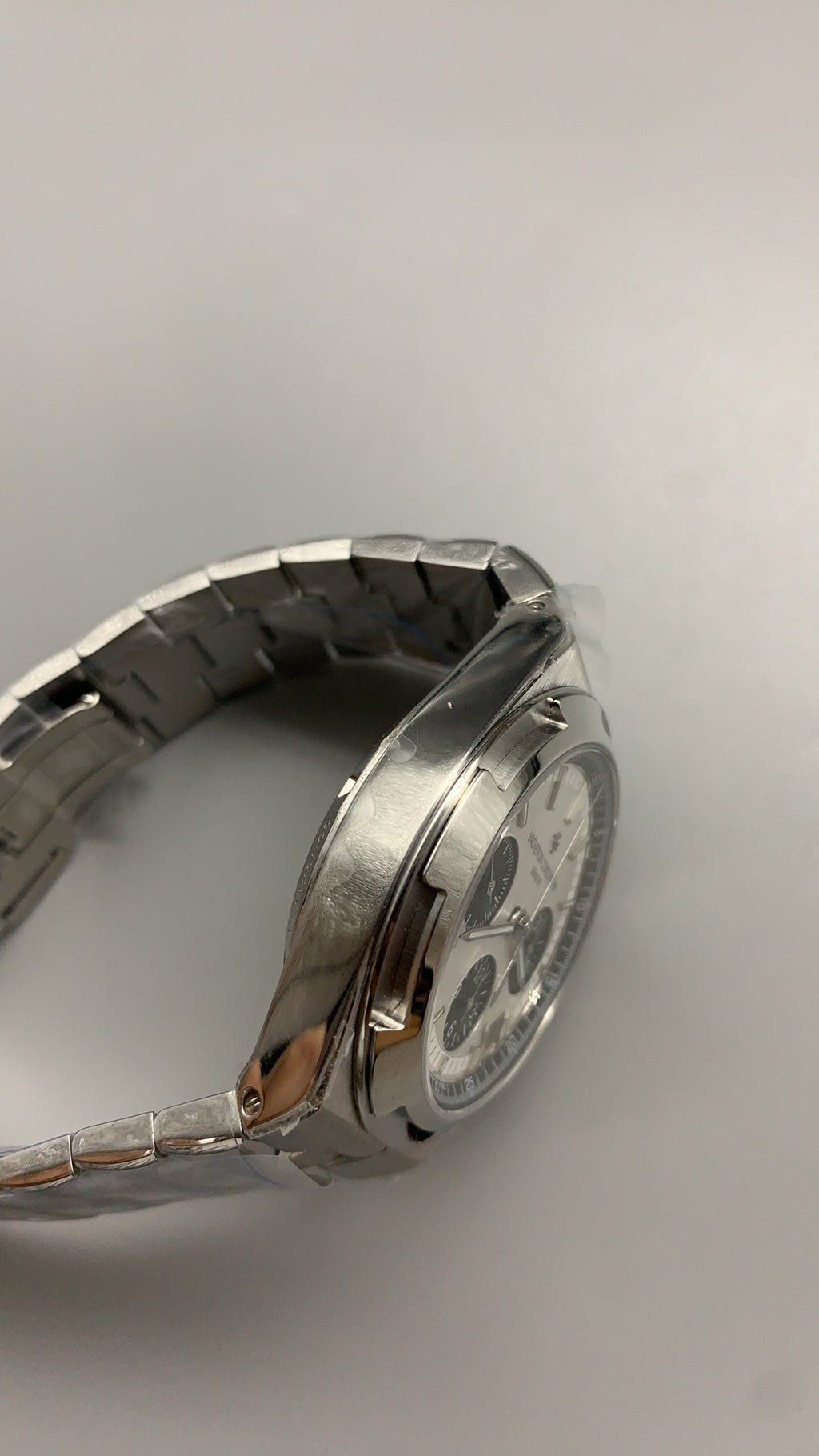 Vacheron Constantin Overseas Chronograph 5500V | 42.5MM | ตัวเรือนสแตนเลสสตีล | ฟังก์ชันจับเวลา | หน้าปัดสีน้ำเงิน | กลไกอัตโนมัติ Cal.5200