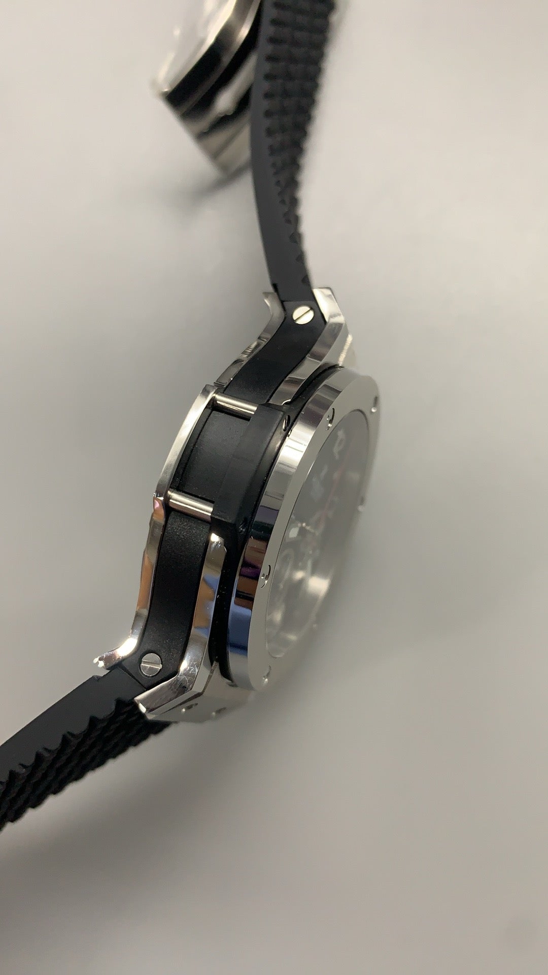 Hublot Big Bang Chronograph | 44MM | ตัวเรือนไทเทเนียม/สแตนเลสสตีล | หน้าปัดสเกเลตัน | จับเวลา Chronograph | กลไกอัตโนมัติ HUB4100