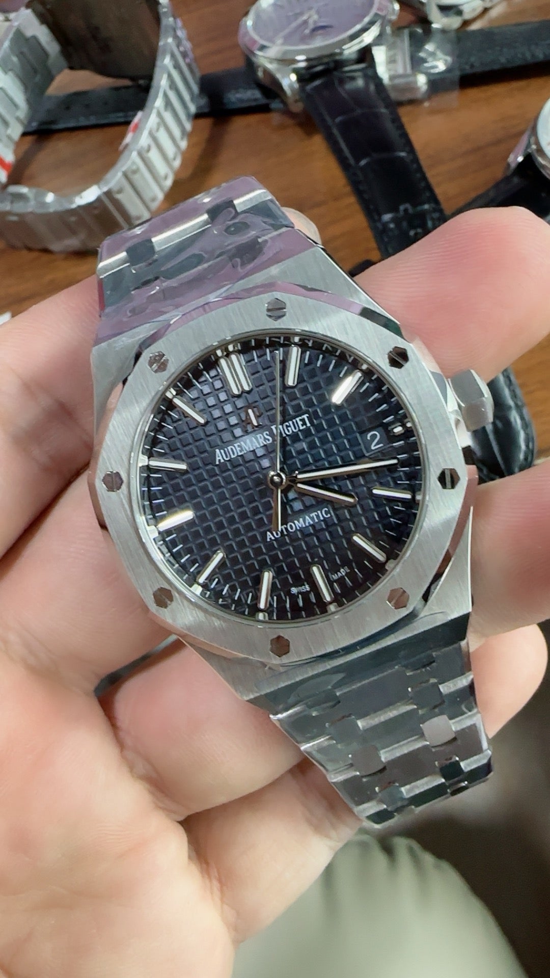 Audemars Piguet Royal Oak 15450ST | 37MM | ตัวเรือนสแตนเลสสตีล | หน้าปัดสีน้ำเงิน | กลไกอัตโนมัติ Cal.3120