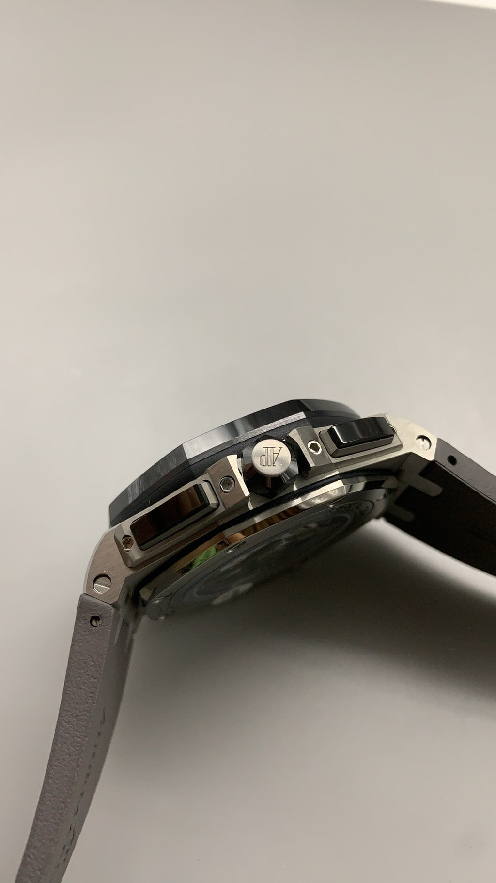 Audemars Piguet Royal Oak Offshore 26420ST | 43MM | Stainless Steel Case | Grey Dial | Chronograph | Automatic Caliber 4401