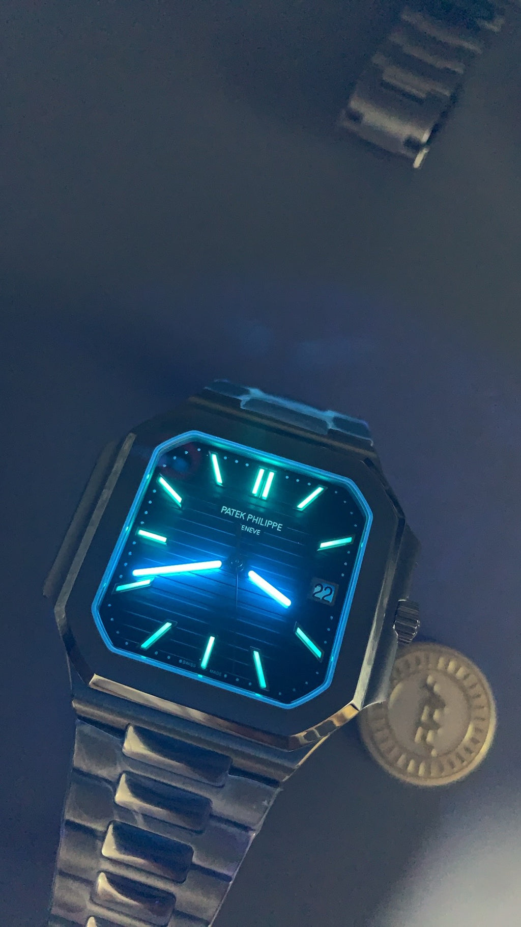 Patek Philippe Nautilus 5821 | 41MM | หน้าปัดสีน้ำเงินซันเรย์ | ตัวเรือนสแตนเลสสตีล | กลไกอัตโนมัติ Cal.26-330