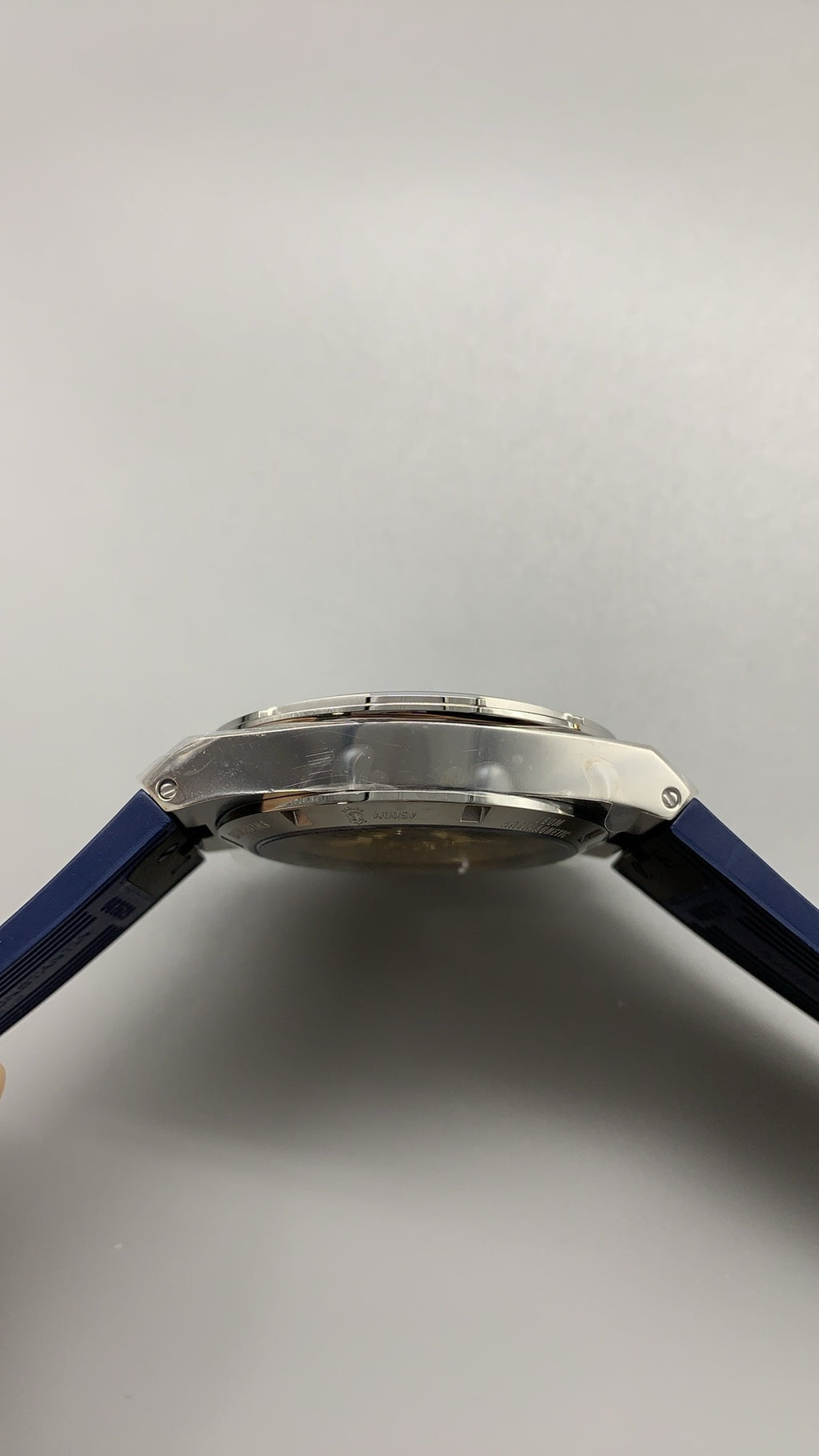 Vacheron Constantin Overseas 4500V | 41MM | ตัวเรือนสแตนเลสสตีล | ฟังก์ชันวันที่ | หน้าปัดสีน้ำเงิน | สายยางสีน้ำเงิน | กลไกอัตโนมัติ Cal.5100