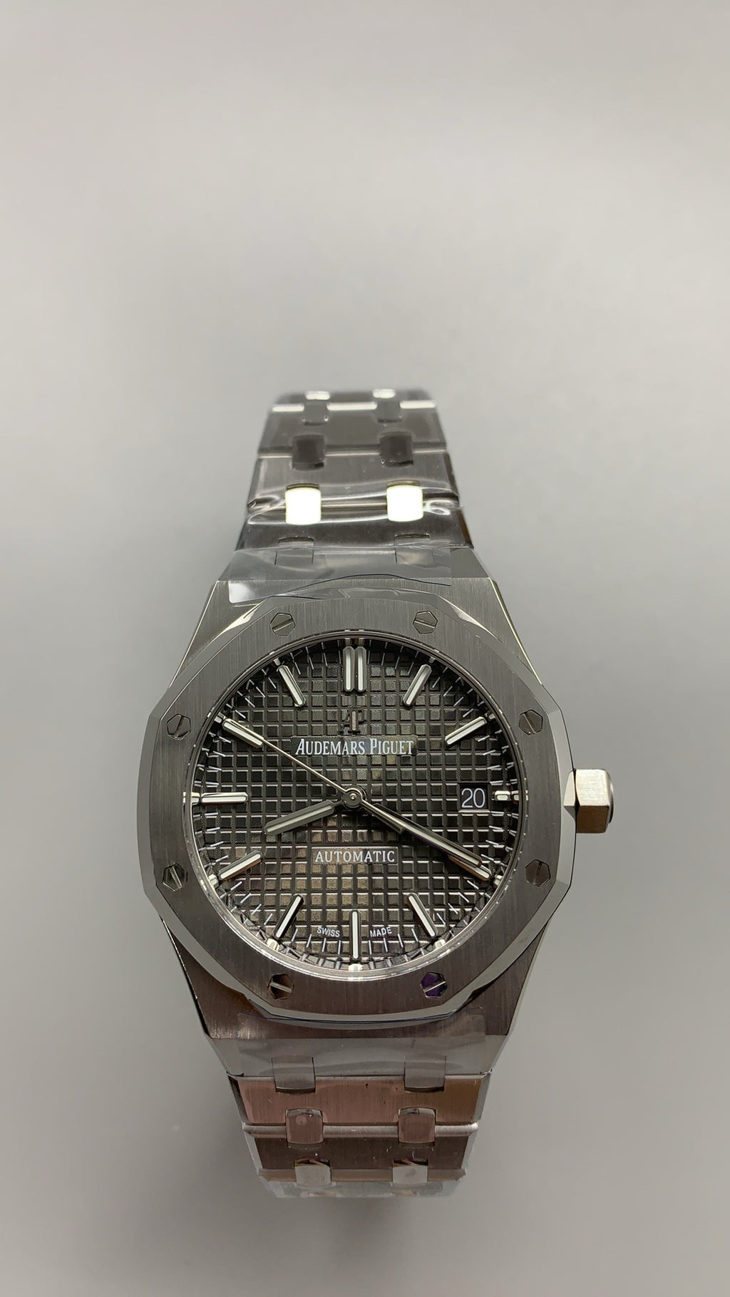 Audemars Piguet Royal Oak 15450ST | 37MM | ตัวเรือนสแตนเลสสตีล | หน้าปัดสีเทา | กลไกอัตโนมัติ Cal.3120