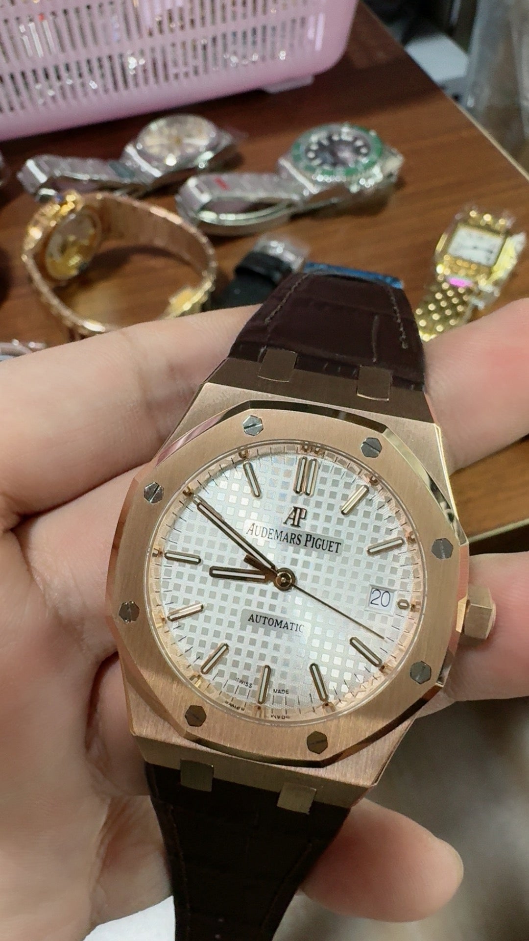 Audemars Piguet Royal Oak 15450 | 37MM | ตัวเรือนสแตนเลสสตีลเคลือบสีโรสโกลด์แบบ PVD | หน้าปัดสีขาว | สายหนัง | กลไกอัตโนมัติ Cal.3120