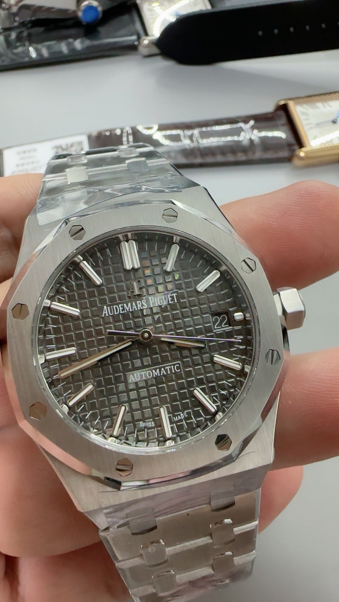 Audemars Piguet Royal Oak 15450ST | 37MM | ตัวเรือนสแตนเลสสตีล | หน้าปัดสีเทา | กลไกอัตโนมัติ Cal.3120