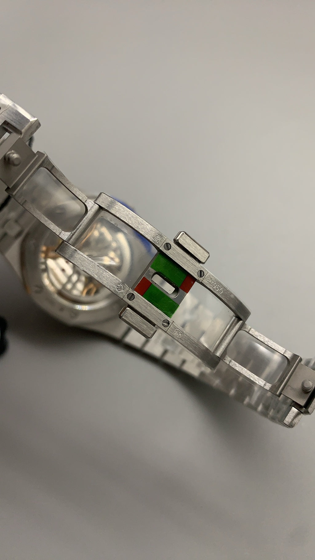 Audemars Piguet Royal Oak 16202ST | 39MM | ตัวเรือนสแตนเลสสตีล | หน้าปัดสีเขียวออโรร่า (Aurora Green) | กลไกอัตโนมัติ Cal.7121