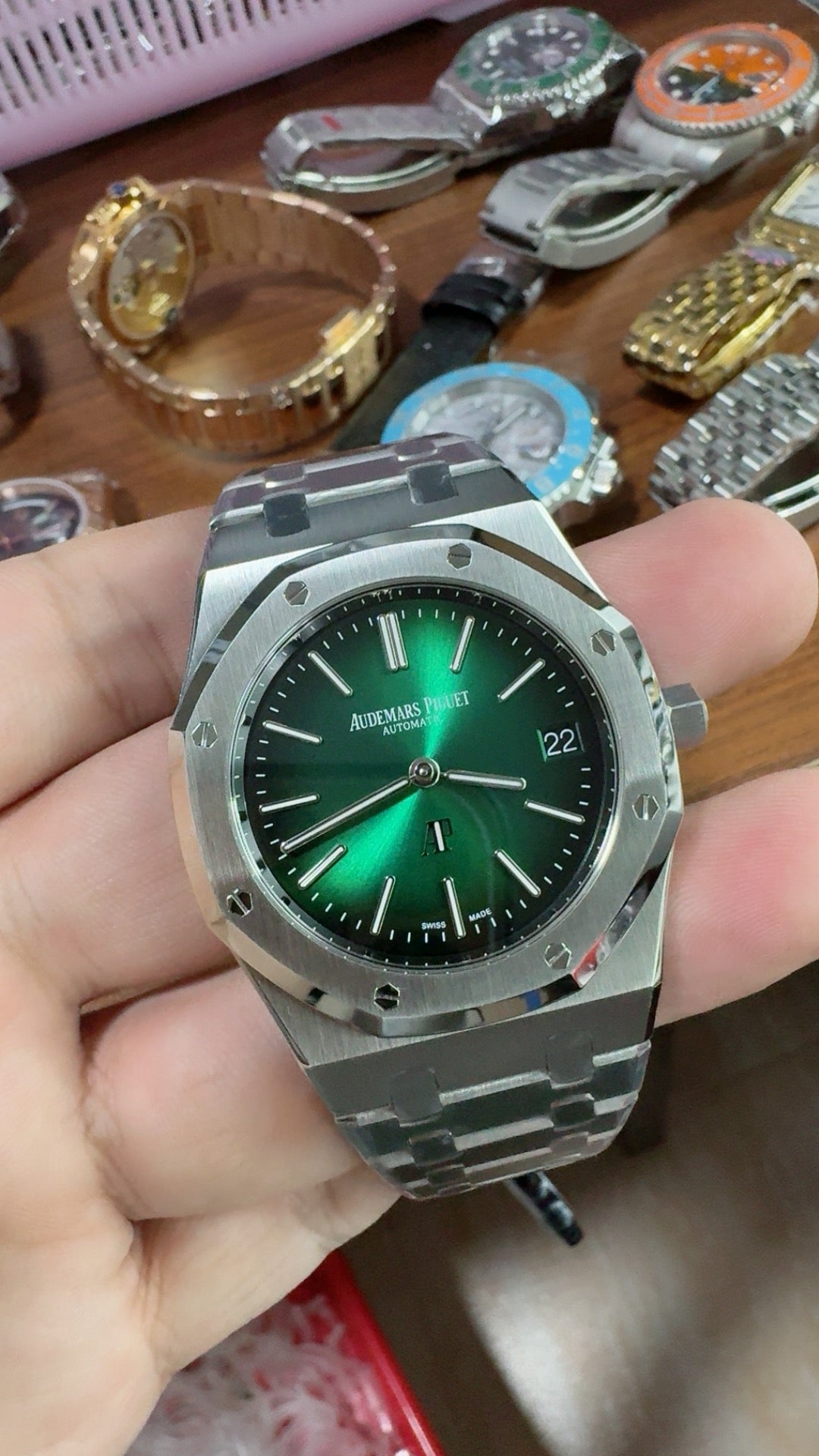 Audemars Piguet Royal Oak 16202ST | 39MM | ตัวเรือนสแตนเลสสตีล | หน้าปัดสีเขียวออโรร่า (Aurora Green) | กลไกอัตโนมัติ Cal.7121