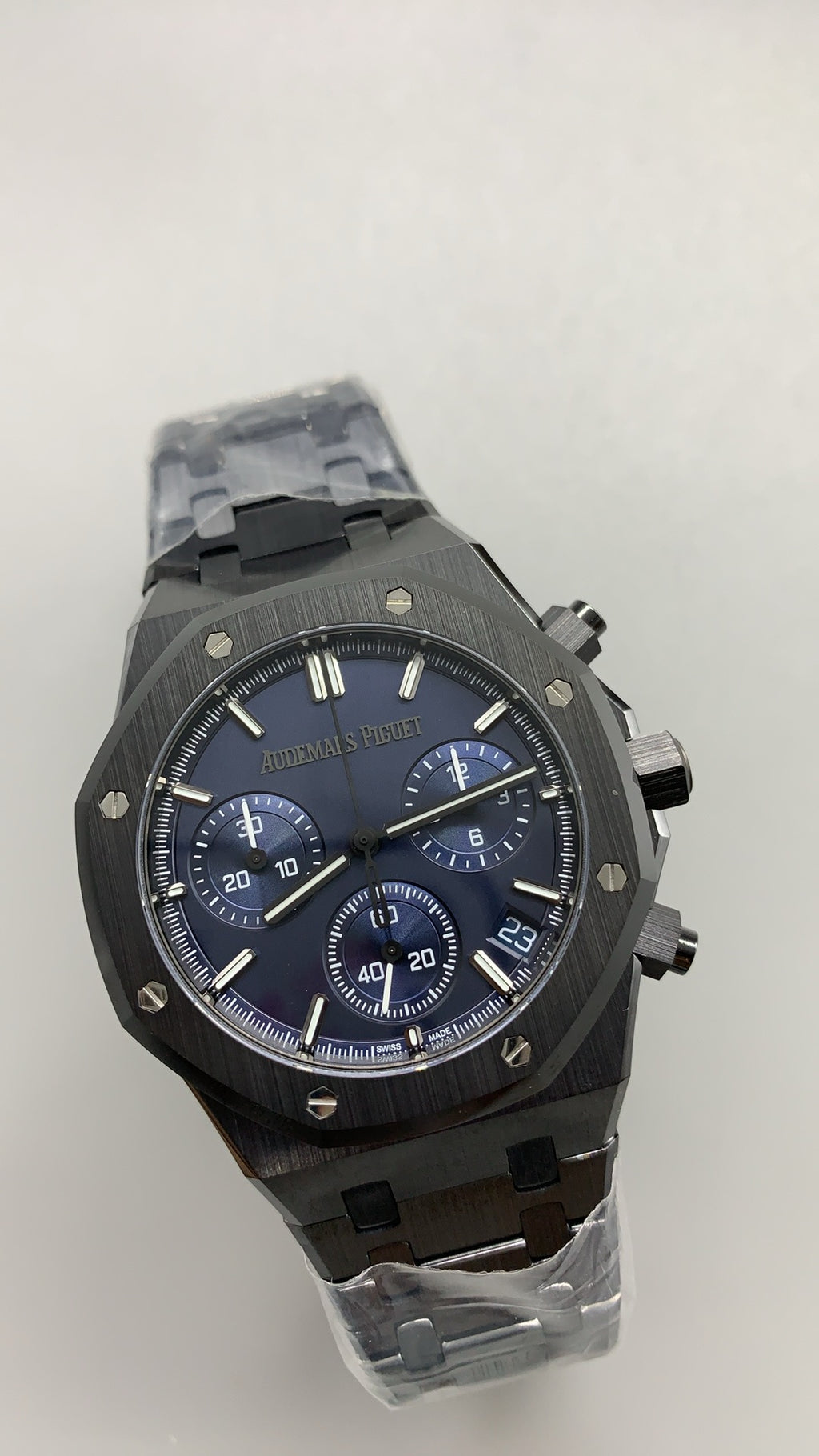 Audemars Piguet Royal Oak Offshore 26240CE | 43MM | Ceramic Case | Latest Model | Chronograph | Automatic Movement Cal.4401