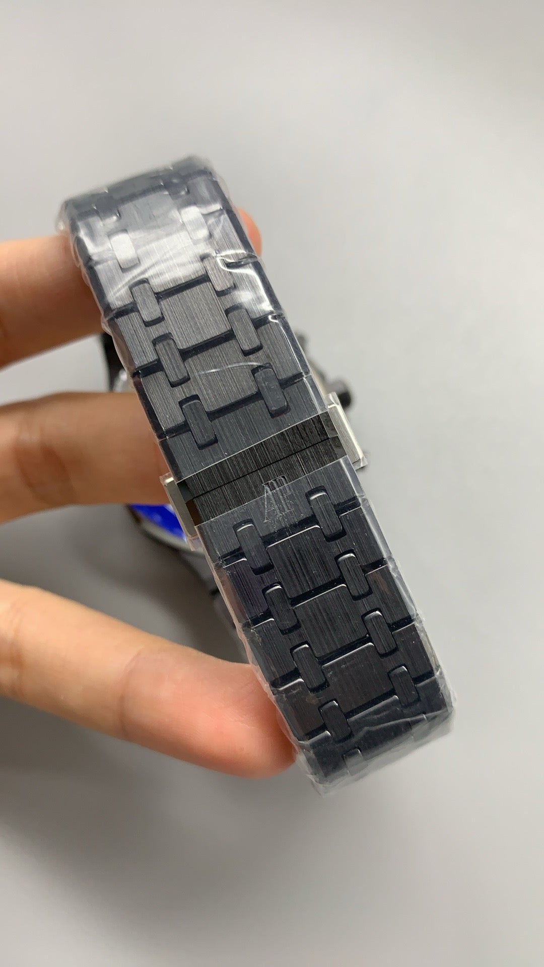 Audemars Piguet Royal Oak Offshore 26240CE | 43MM | Ceramic Case | Latest Model | Chronograph | Automatic Movement Cal.4401