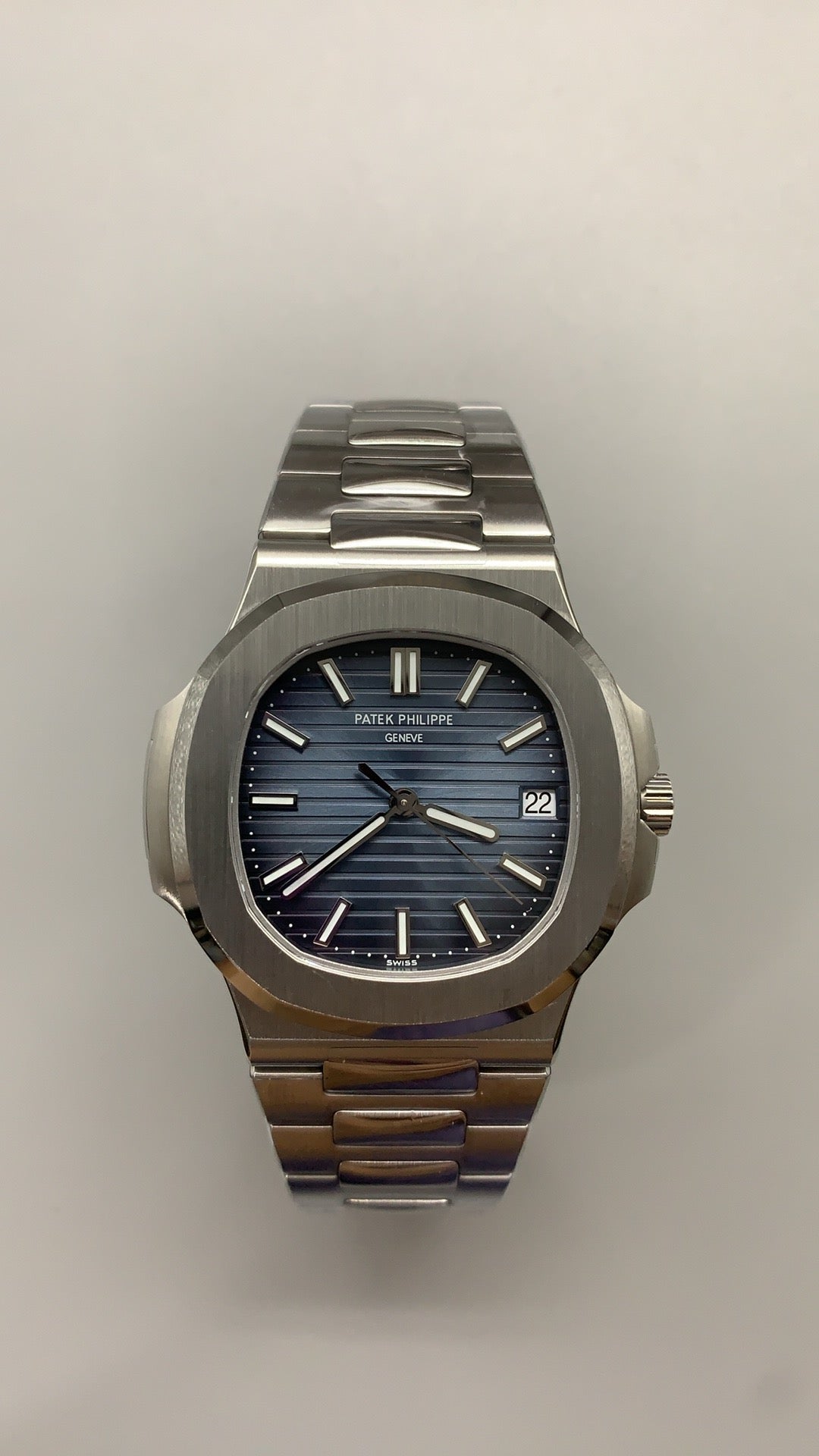 Patek Philippe Nautilus 5711 | 40MM | หน้าปัดสีน้ำเงินลายริ้ว | กลไกอัตโนมัติ Cal.324 S C