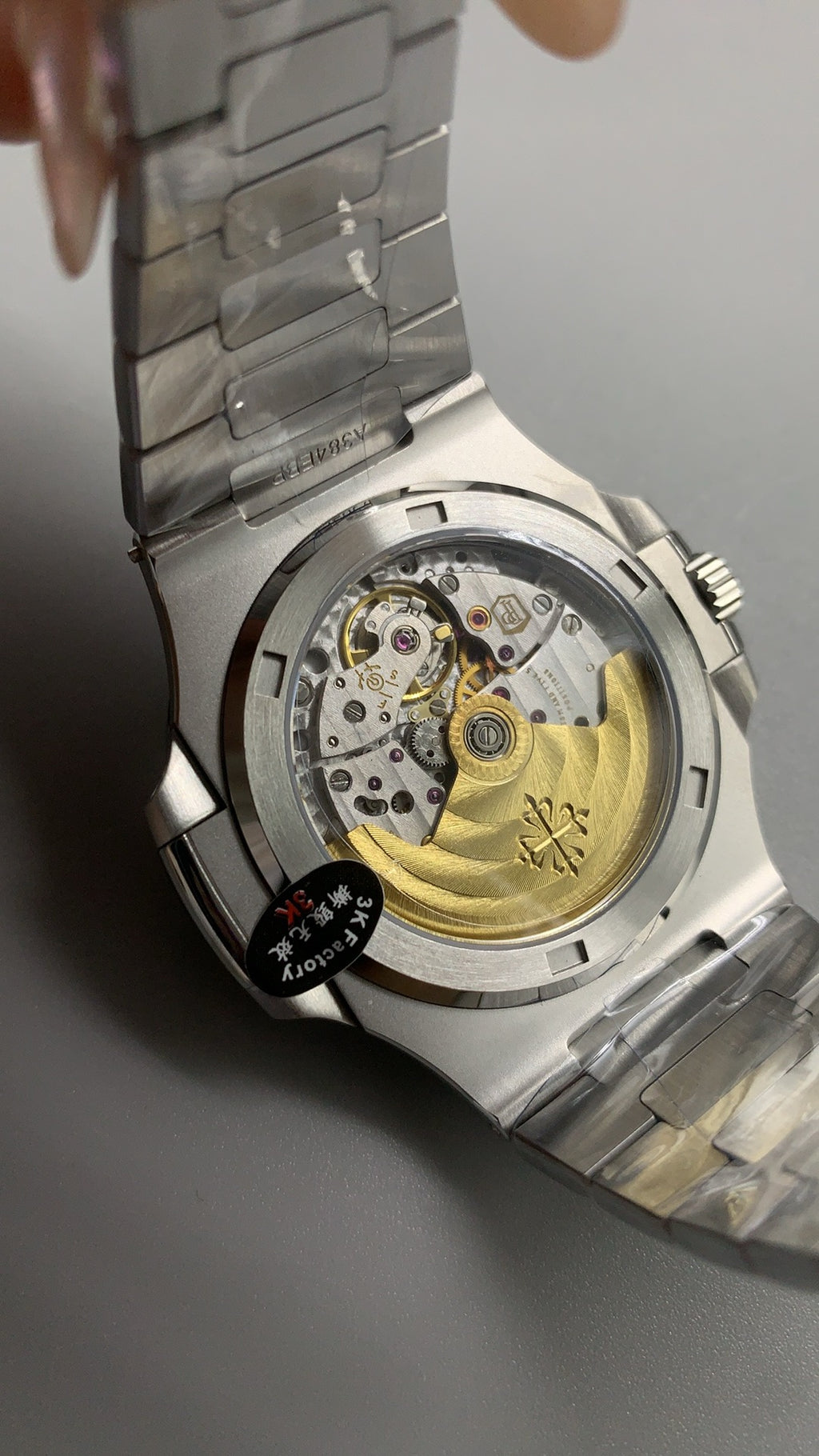 Patek Philippe Nautilus 5711 | 40MM | หน้าปัดสีน้ำเงินลายริ้ว | กลไกอัตโนมัติ Cal.324 S C