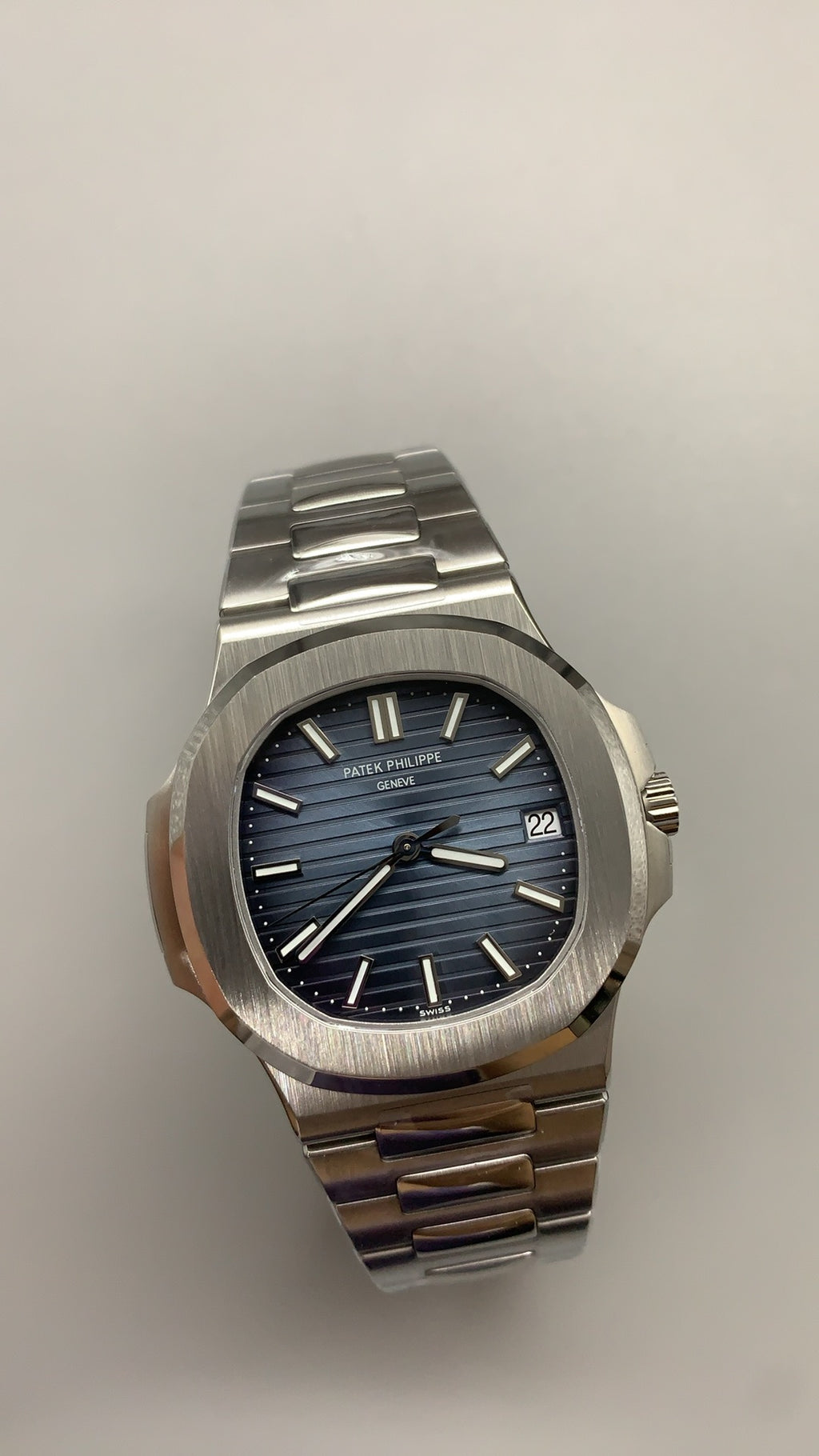 Patek Philippe Nautilus 5711 | 40MM | หน้าปัดสีน้ำเงินลายริ้ว | กลไกอัตโนมัติ Cal.324 S C