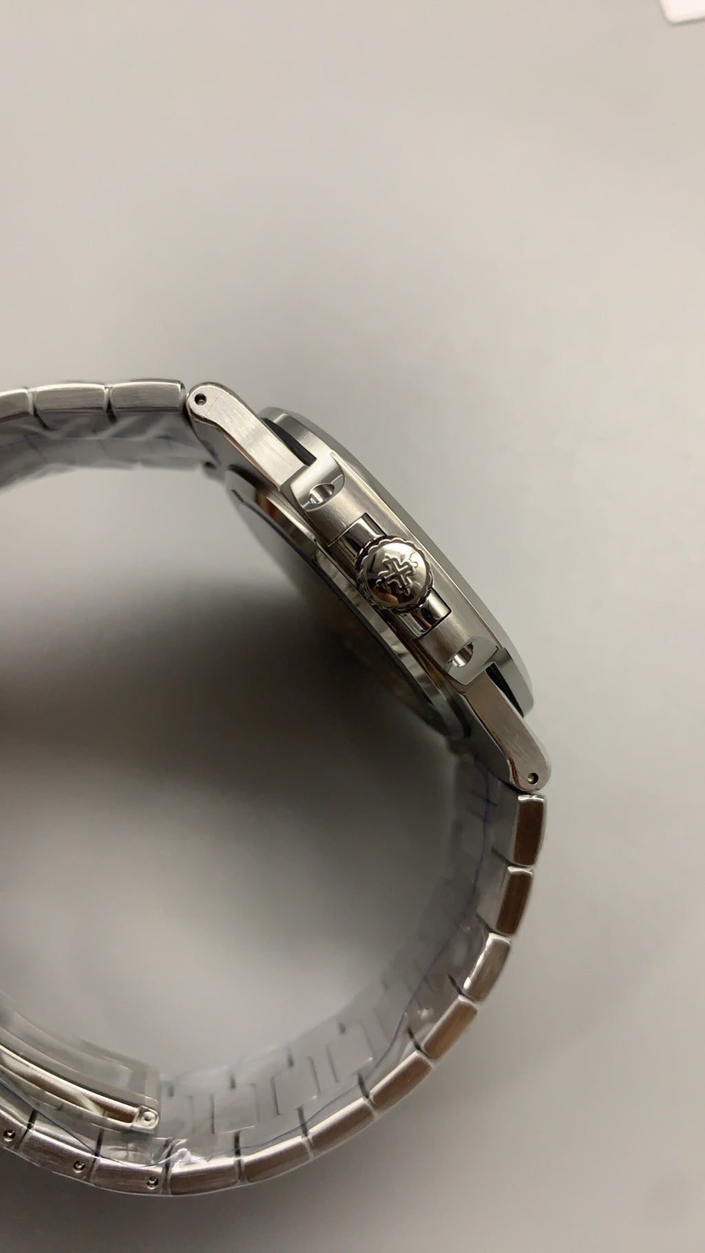 Patek Philippe Nautilus 5711 | 40MM | หน้าปัดสีน้ำเงินลายริ้ว | กลไกอัตโนมัติ Cal.324 S C