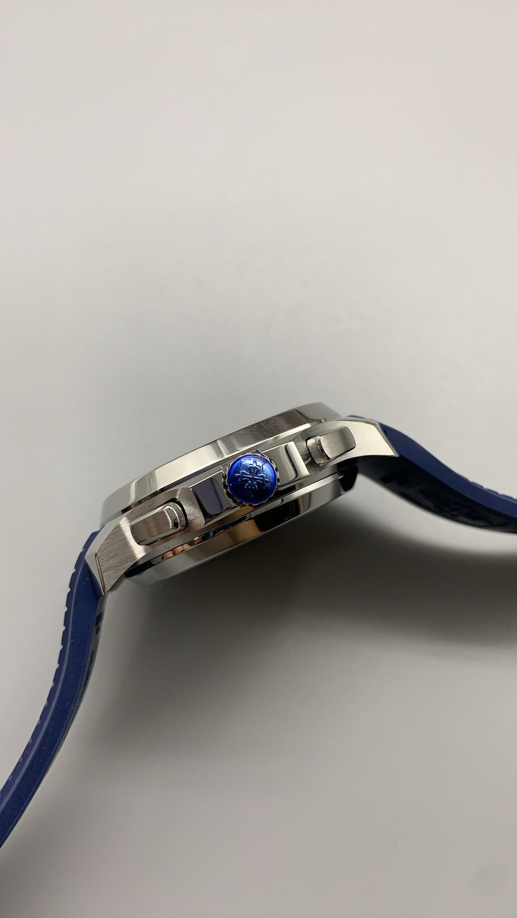 Patek Philippe Aquanaut 5968A | 42.2MM | หน้าปัดสีน้ำเงิน | โครโนกราฟจับเวลา | กลไกอัตโนมัติ Cal.CH 28-520 C