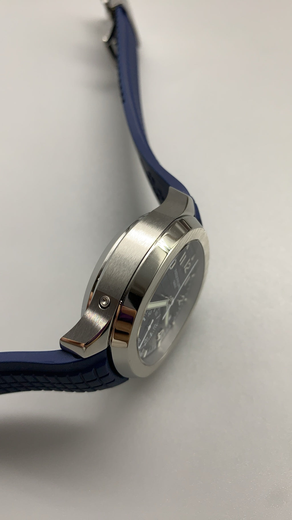 Patek Philippe Aquanaut 5968A | 42.2MM | หน้าปัดสีน้ำเงิน | โครโนกราฟจับเวลา | กลไกอัตโนมัติ Cal.CH 28-520 C