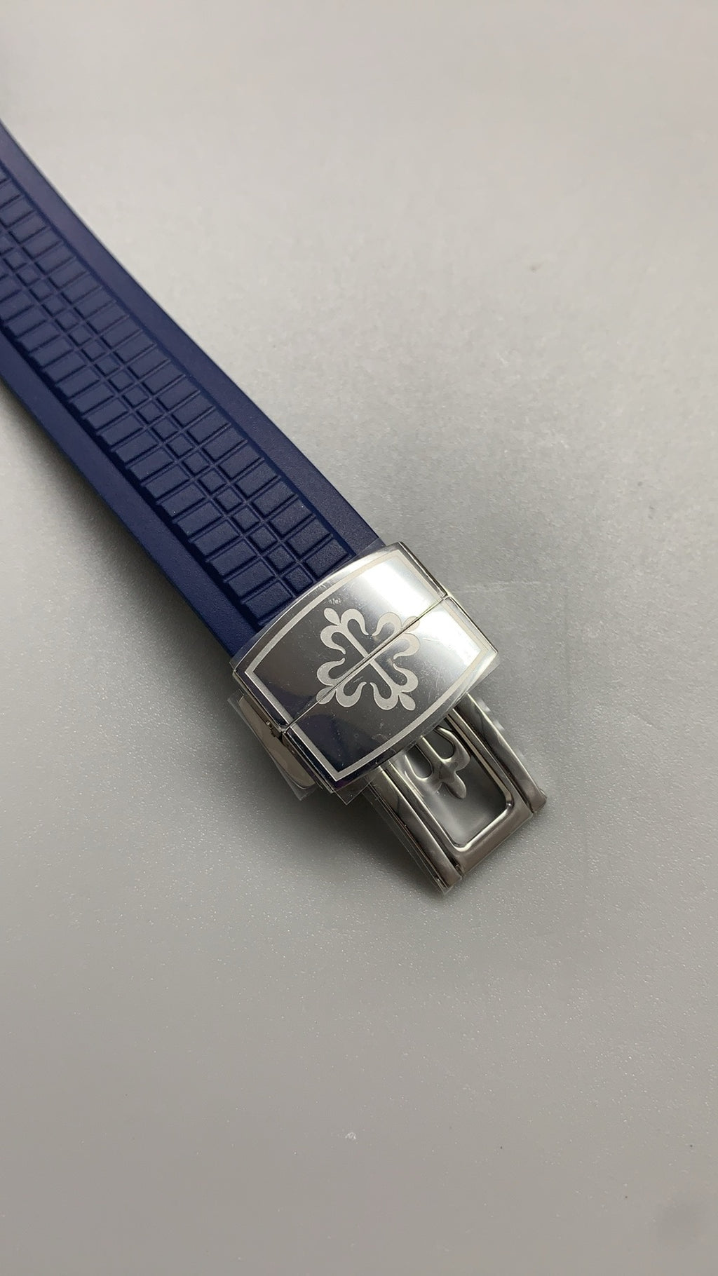 Patek Philippe Aquanaut 5968A | 42.2MM | หน้าปัดสีน้ำเงิน | โครโนกราฟจับเวลา | กลไกอัตโนมัติ Cal.CH 28-520 C