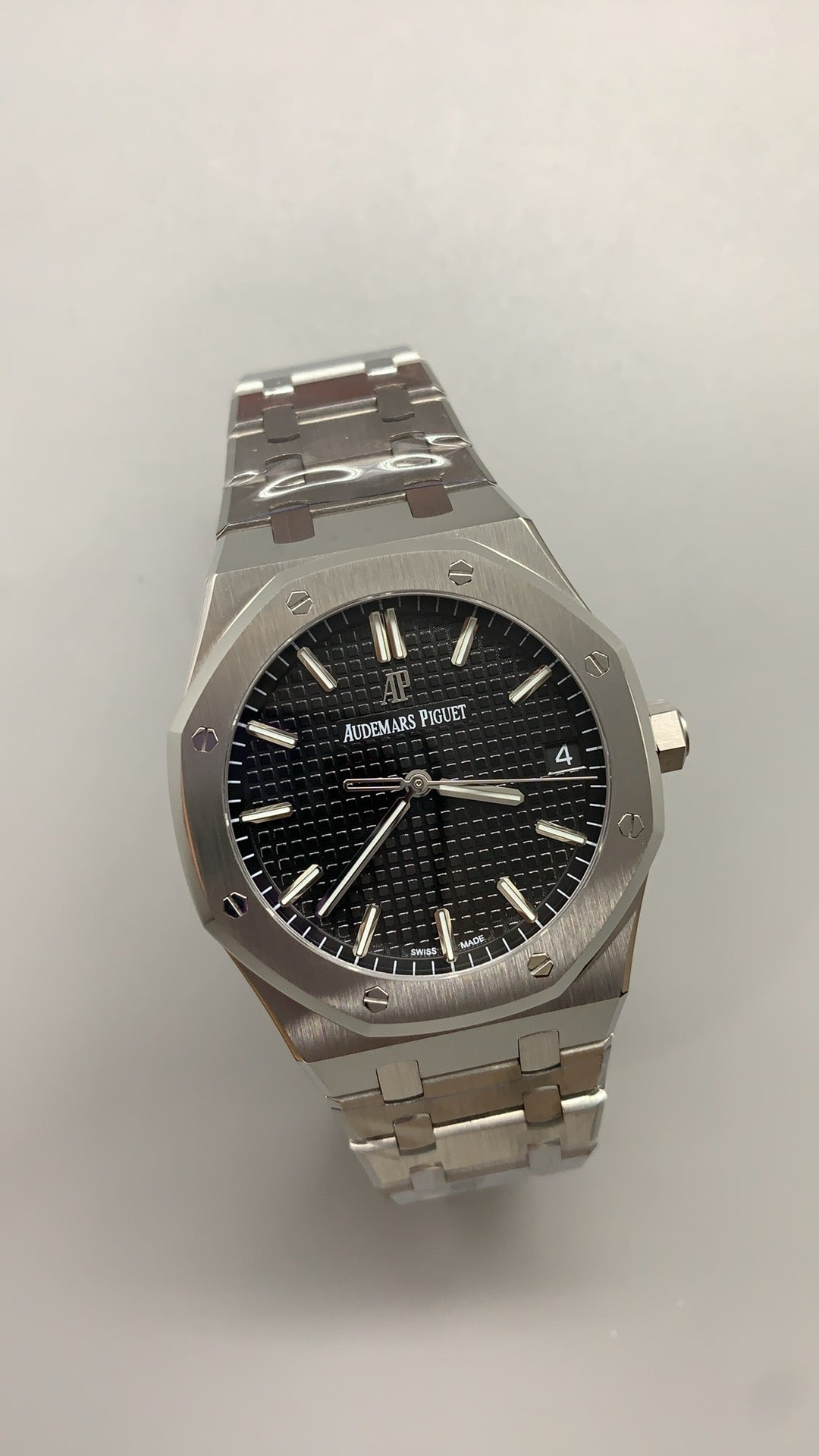 Audemars Piguet Royal Oak 15500ST | 41MM | ตัวเรือนสแตนเลสสตีล | หน้าปัดสีดำ | กลไกอัตโนมัติ Cal.4302