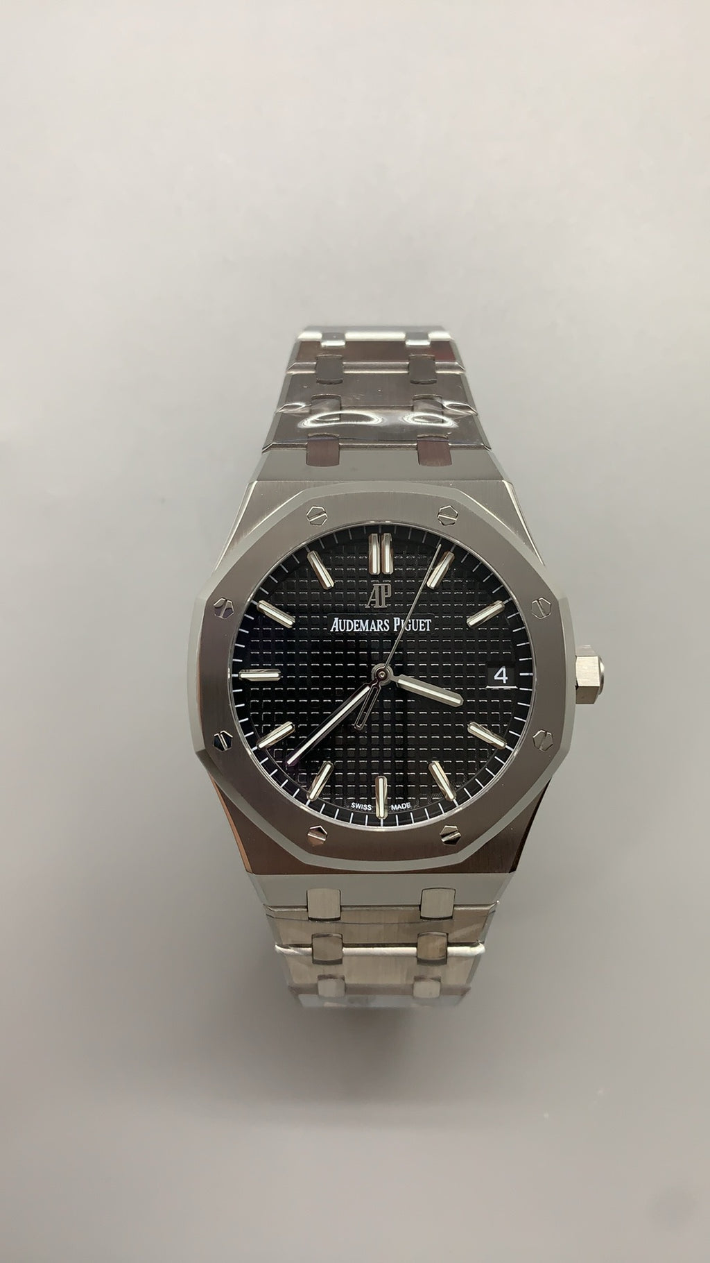 Audemars Piguet Royal Oak 15500ST | 41MM | ตัวเรือนสแตนเลสสตีล | หน้าปัดสีดำ | กลไกอัตโนมัติ Cal.4302