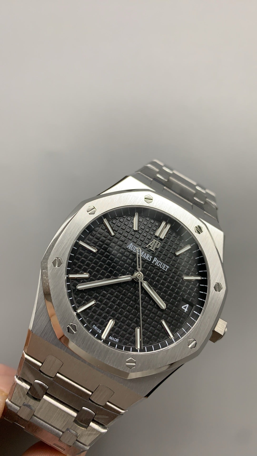 Audemars Piguet Royal Oak 15500ST | 41MM | ตัวเรือนสแตนเลสสตีล | หน้าปัดสีดำ | กลไกอัตโนมัติ Cal.4302