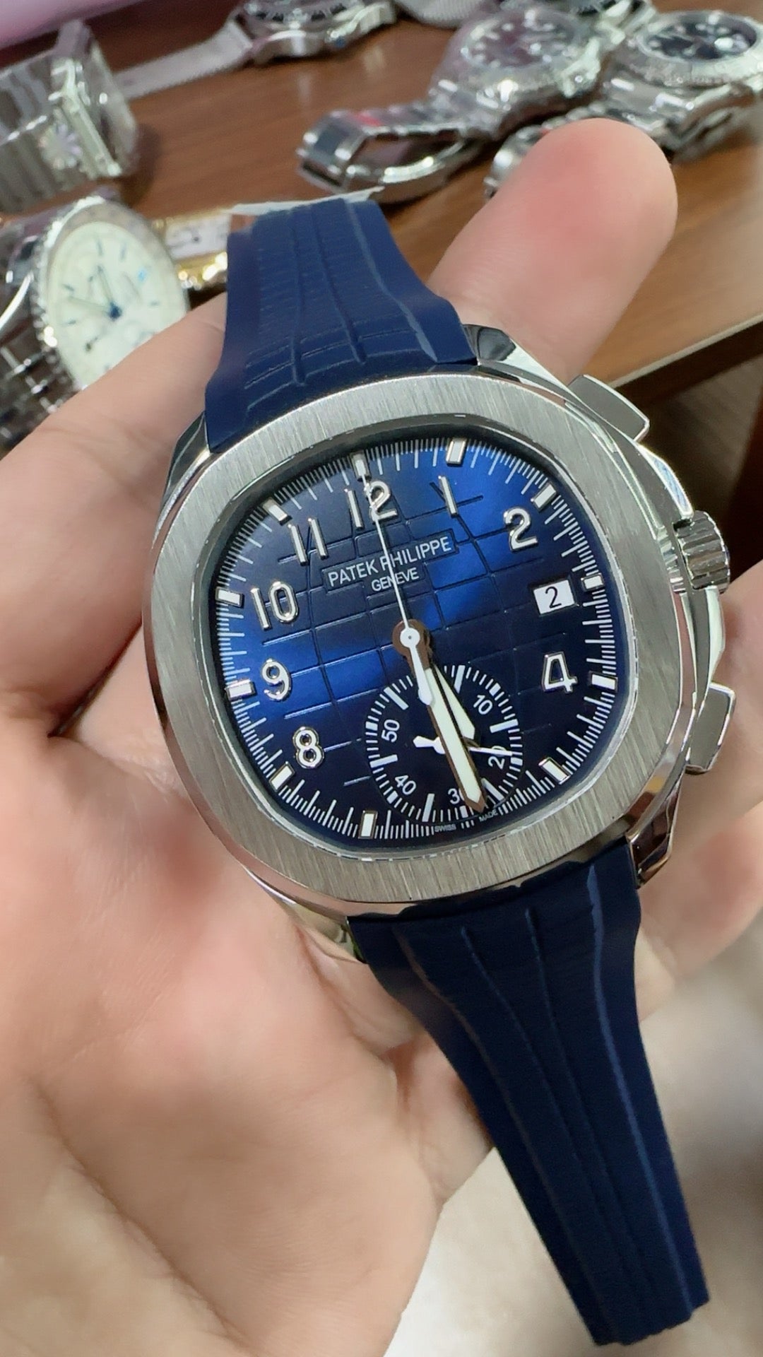 Patek Philippe Aquanaut 5968A | 42.2MM | หน้าปัดสีน้ำเงิน | โครโนกราฟจับเวลา | กลไกอัตโนมัติ Cal.CH 28-520 C