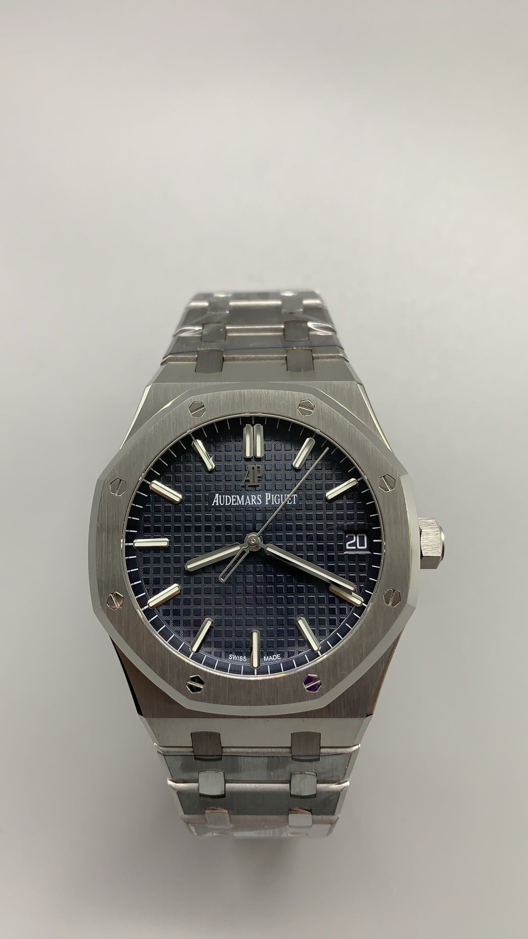 Audemars Piguet Royal Oak 15500ST | 41MM | ตัวเรือนสแตนเลสสตีล | หน้าปัดสีน้ำเงิน | กลไกอัตโนมัติ Cal.4302