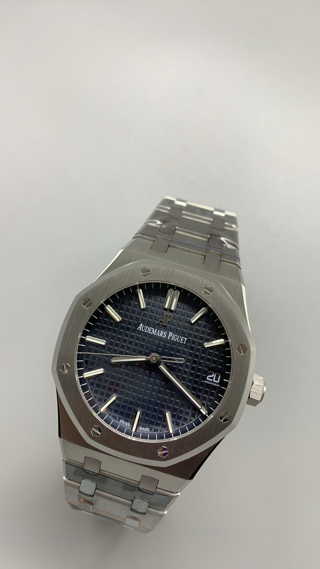 Audemars Piguet Royal Oak 15500ST | 41MM | ตัวเรือนสแตนเลสสตีล | หน้าปัดสีน้ำเงิน | กลไกอัตโนมัติ Cal.4302