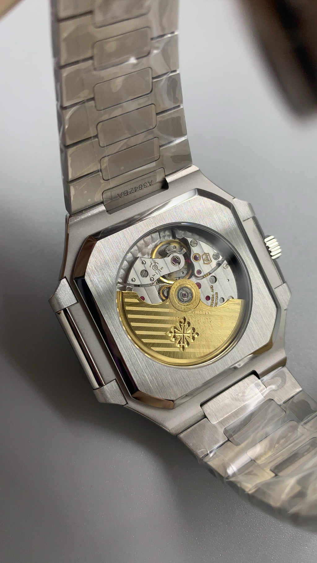 Patek Philippe Nautilus 5821 | 41MM | รุ่นใหม่ล่าสุด! | หน้าปัดสีน้ำเงินซันเรย์ | กลไกอัตโนมัติ Cal.26-330