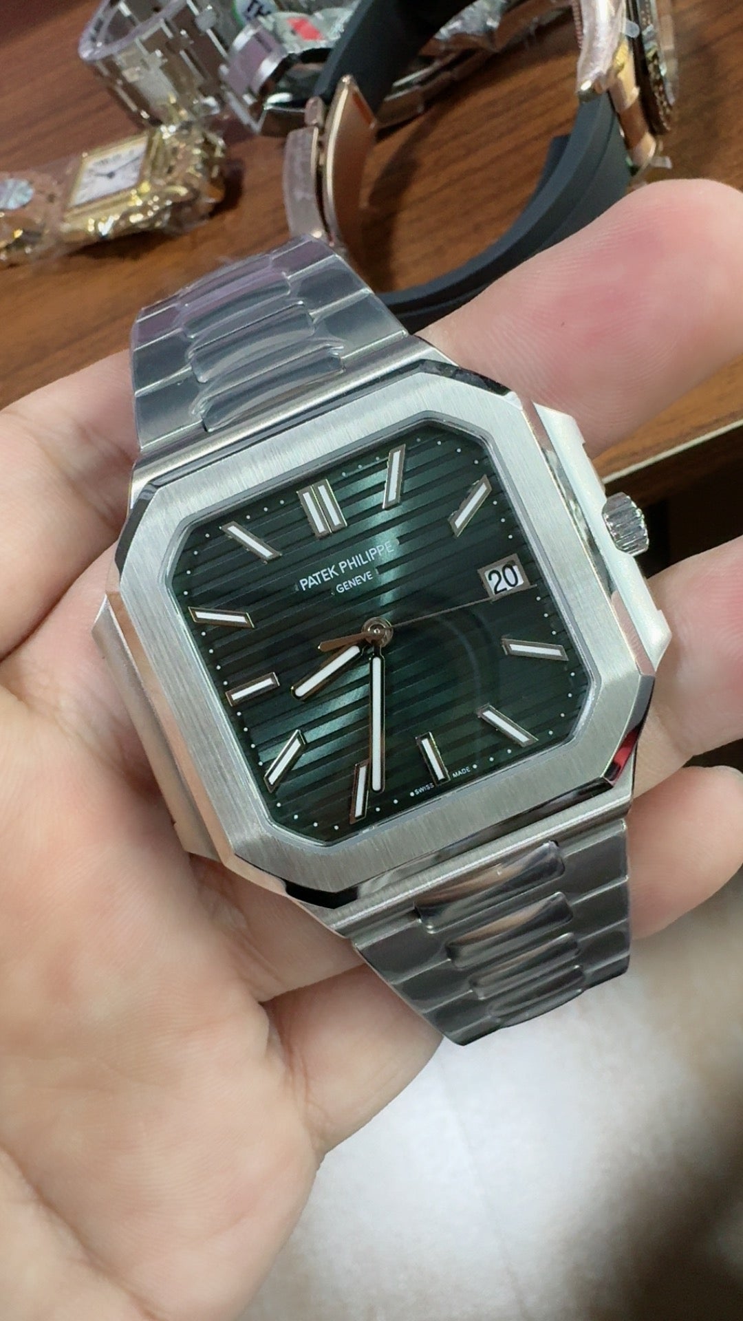 Patek Philippe Nautilus 5821 | 41MM | รุ่นใหม่ล่าสุด! | หน้าปัดสีน้ำเงินซันเรย์ | กลไกอัตโนมัติ Cal.26-330