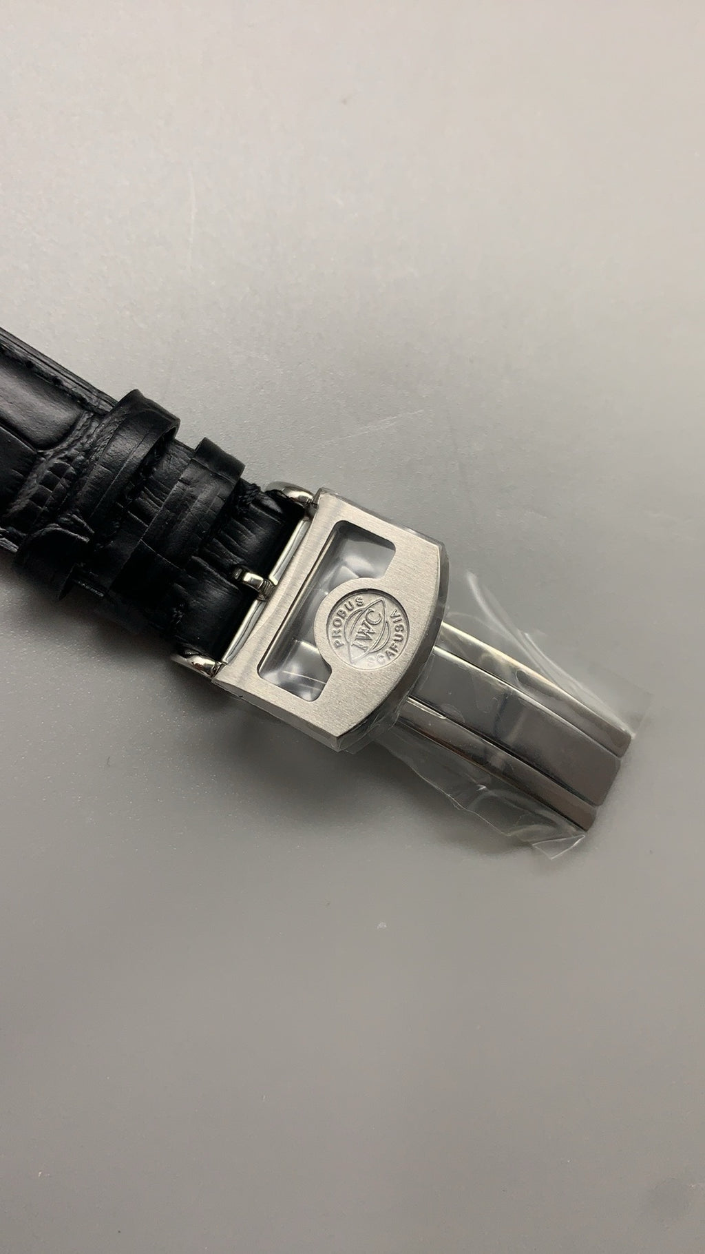 IWC Portugieser Automatic 7 Days | 42.3MM | ตัวเรือนสแตนเลสสตีล | พลังงานสำรอง 7 วัน | หน้าปัดสีน้ำเงิน | สายหนังจระเข้สีดำ | กลไกอัตโนมัติ Cal.52010