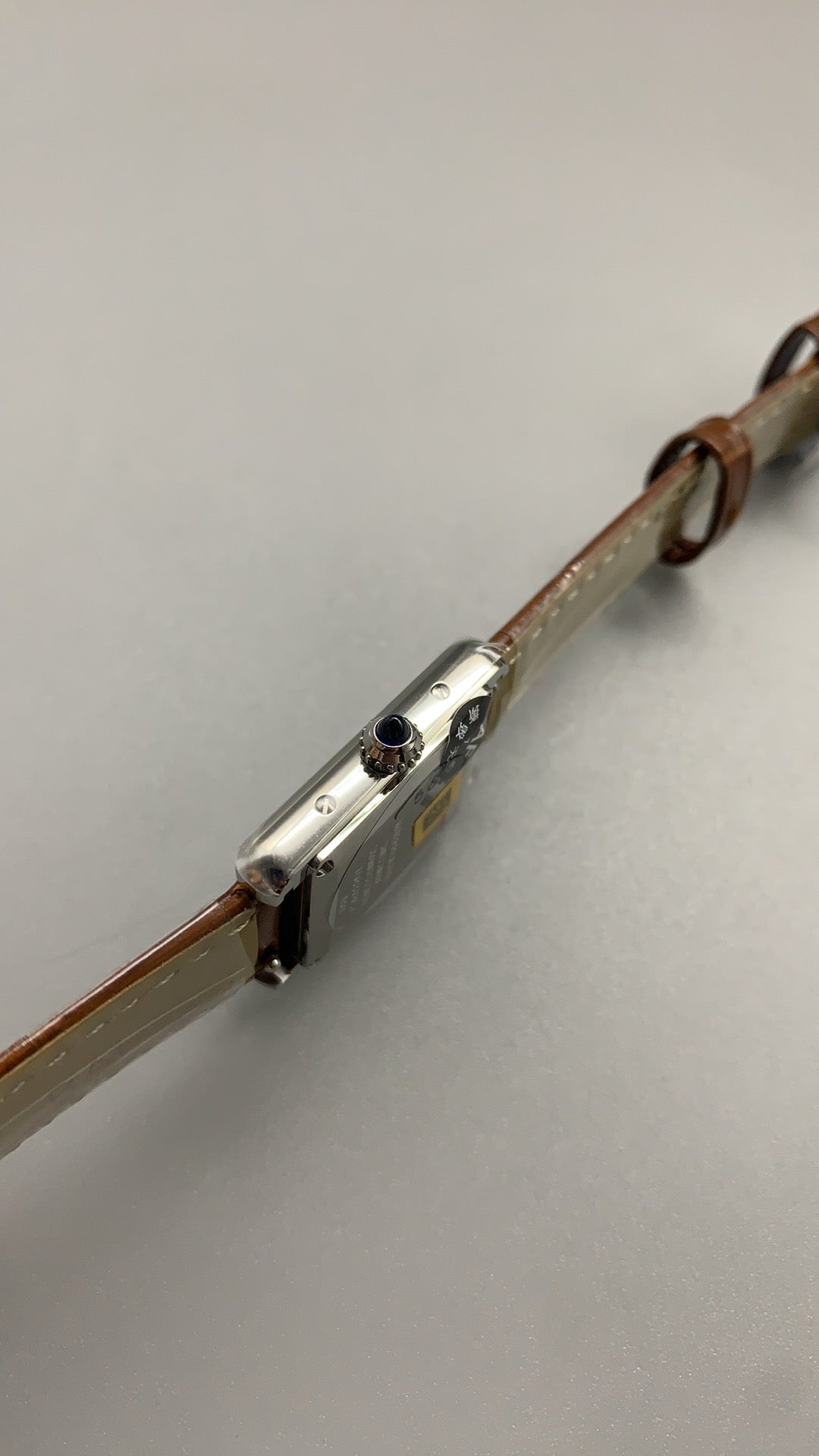 Cartier Tank Must de Cartier | ขนาดเล็ก 29×22 มม. | ควอตซ์ (Quartz)