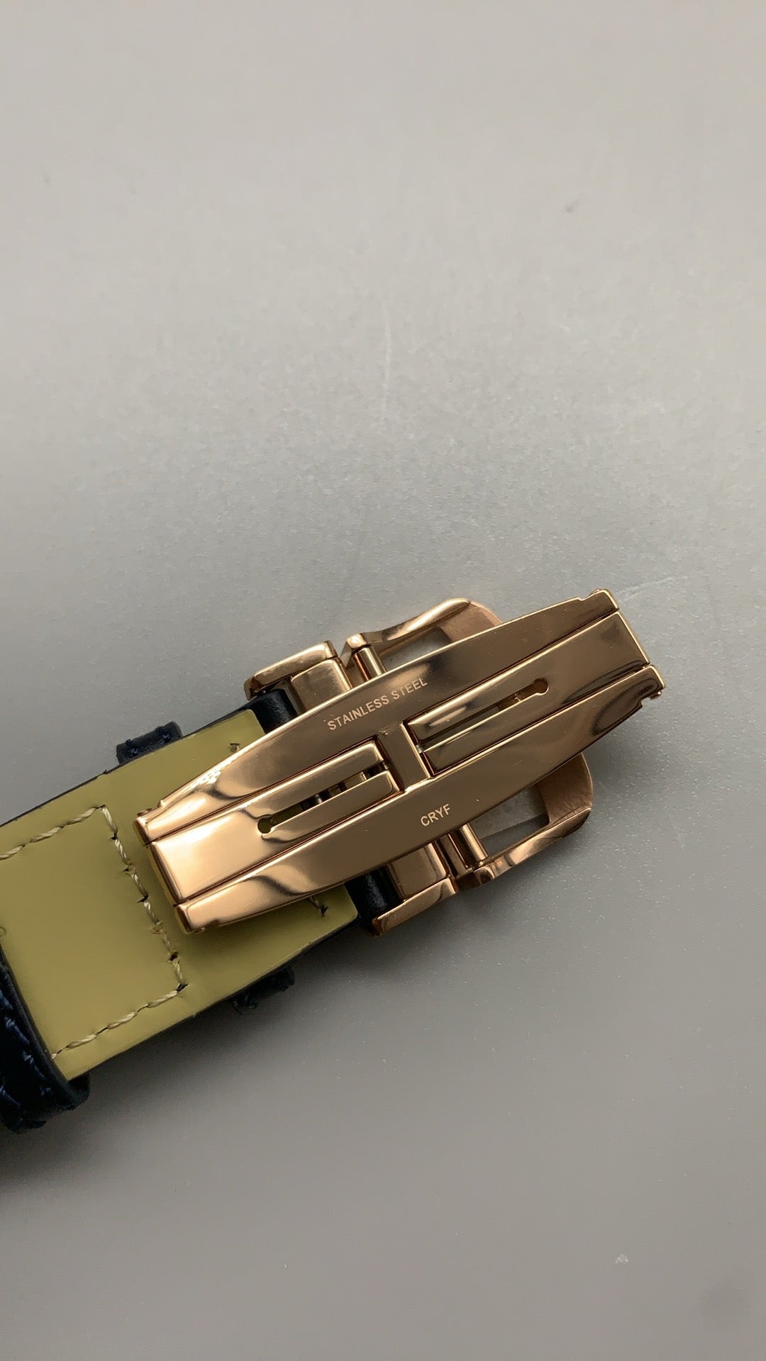 Jaeger-LeCoultre Reverso Classic Small Seconds | 45.6×27.4MM | ตัวเรือนสแตนเลสสตีล | กลไกไขลาน | หน้าปัดสีน้ำเงิน | สายหนังจระเข้สีน้ำเงิน | ฟังก์ชันวินาทีขนาดเล็ก