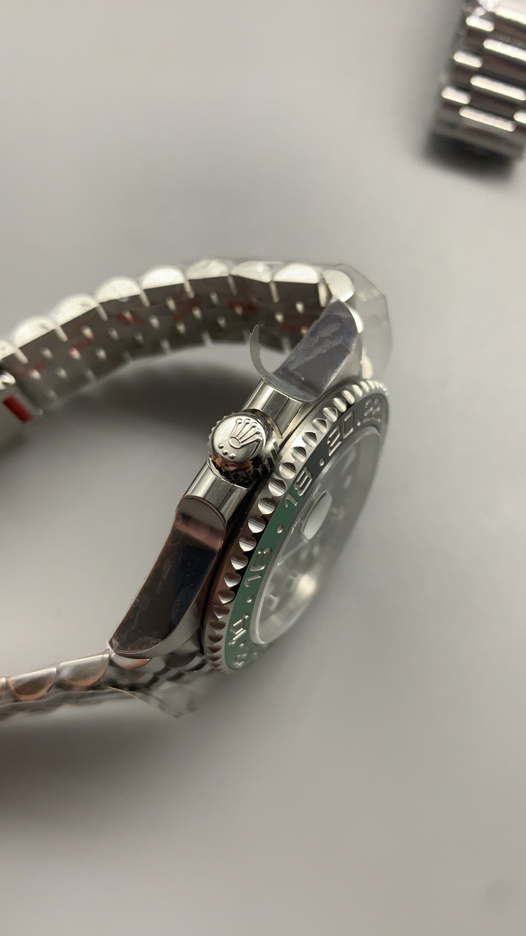 Rolex GMT-Master II 40MM | ขอบเซรามิกสีเขียว-ดำ (สไปร์ท) | กลไกอัตโนมัติ Cal.3285