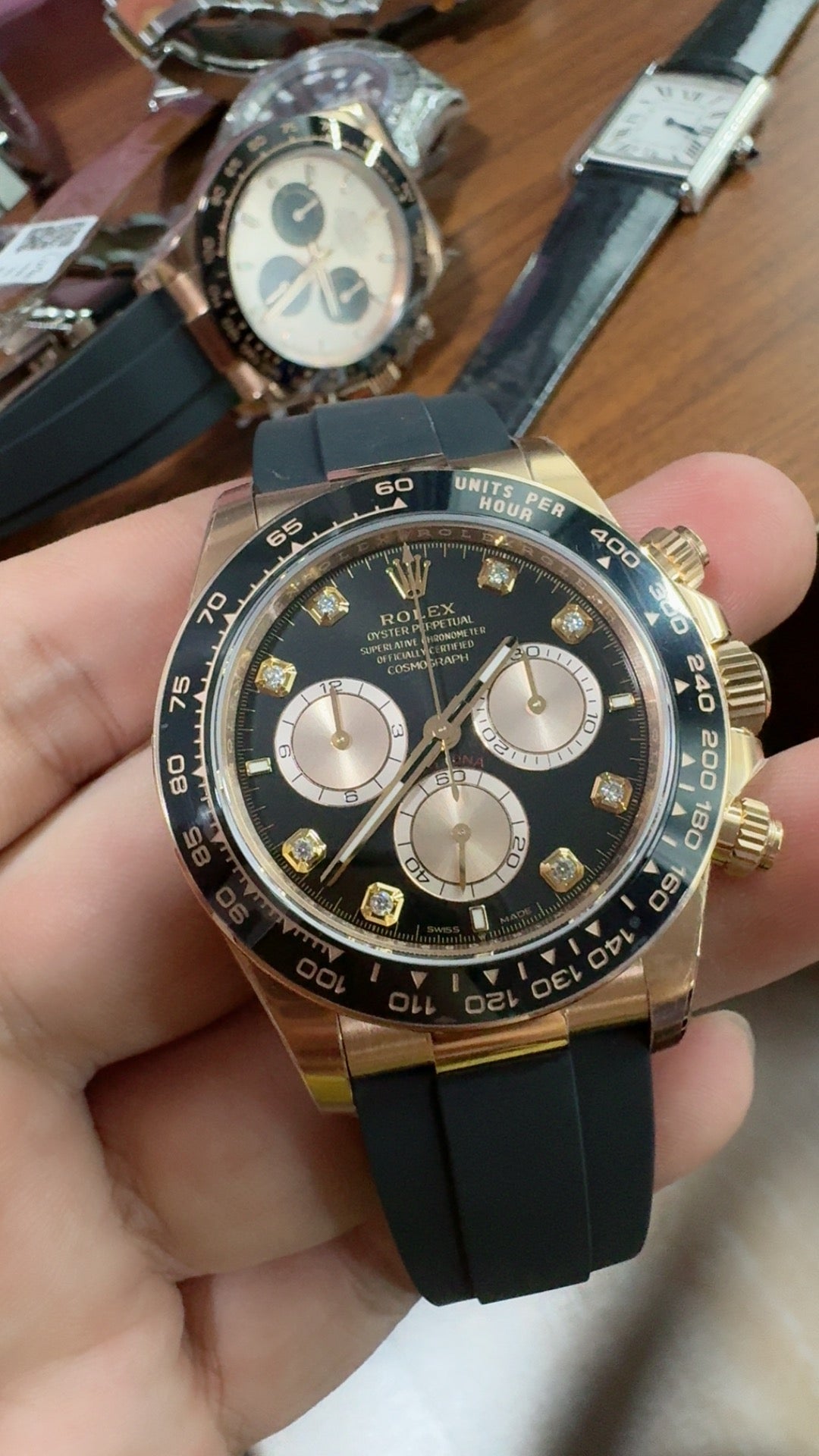 Rolex Daytona 40MM | หน้าปัดสีดำ ประดับเพชร | ตัวเรือนสแตนเลสเคลือบสีโรสโกลด์ PVD