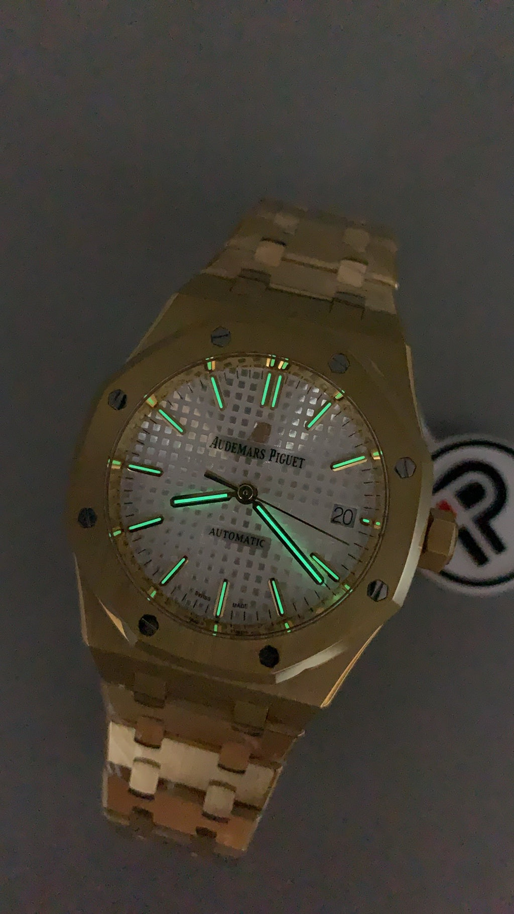 Audemars Piguet Royal Oak 15450 | 37MM | ตัวเรือนสแตนเลสสตีลเคลือบสีทองแบบ PVD | หน้าปัดสีขาว | กลไกอัตโนมัติ Cal.3120