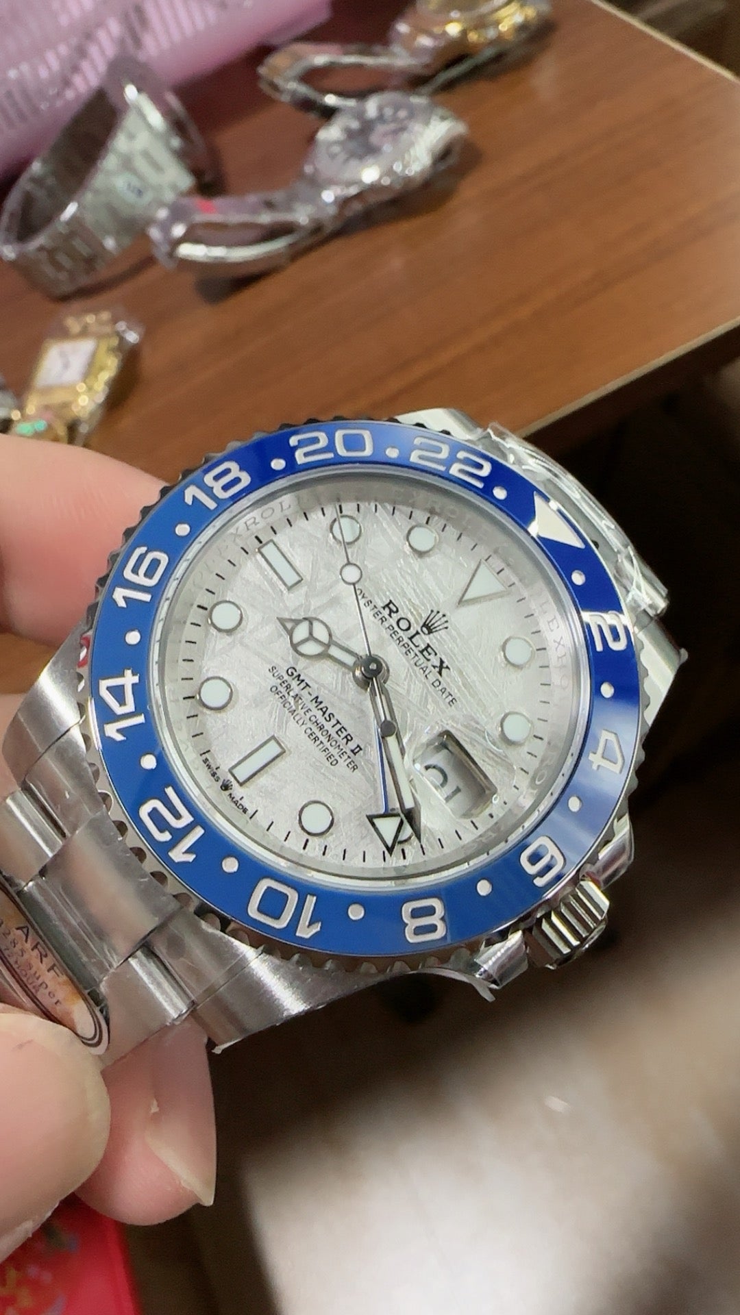 Rolex GMT-Master II 40MM | หน้าปัดอุกกาบาต ขอบสีน้ำเงิน-แดง (บลูเบอร์รี่) | กลไกอัตโนมัติ Cal.3285