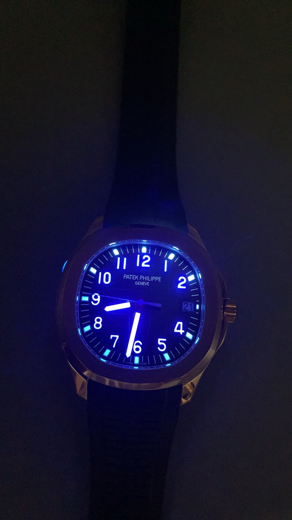 Patek Philippe Aquanaut 5167 | 40MM | ตัวเรือนสแตนเลสเคลือบสีโรสโกลด์ PVD | หน้าปัดสีน้ำตาล | สายยาง | กลไกอัตโนมัติ Cal.324 S C