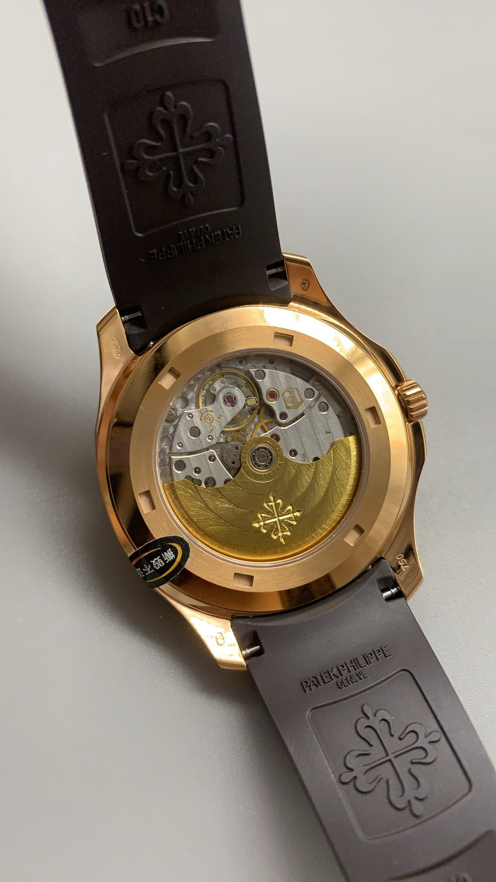 Patek Philippe Aquanaut 5167 | 40MM | ตัวเรือนสแตนเลสเคลือบสีโรสโกลด์ PVD | หน้าปัดสีน้ำตาล | สายยาง | กลไกอัตโนมัติ Cal.324 S C