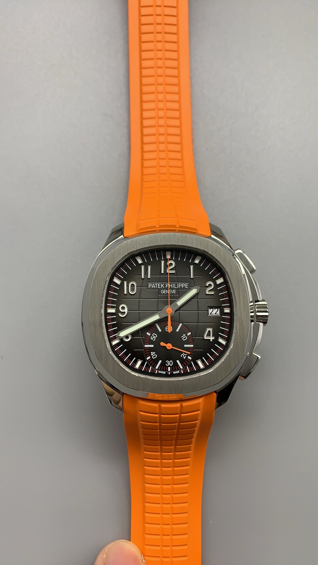 Patek Philippe Aquanaut 5968A | 42.2MM | หน้าปัดสีดำแต้มส้ม | สายยางสีส้ม | โครโนกราฟจับเวลา | กลไกอัตโนมัติ Cal.CH 28-520 C