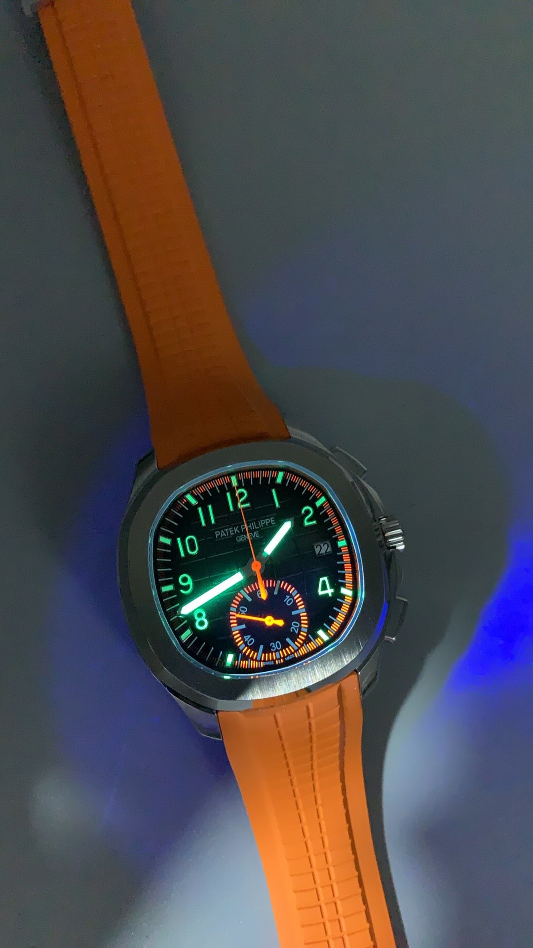 Patek Philippe Aquanaut 5968A | 42.2MM | หน้าปัดสีดำแต้มส้ม | สายยางสีส้ม | โครโนกราฟจับเวลา | กลไกอัตโนมัติ Cal.CH 28-520 C