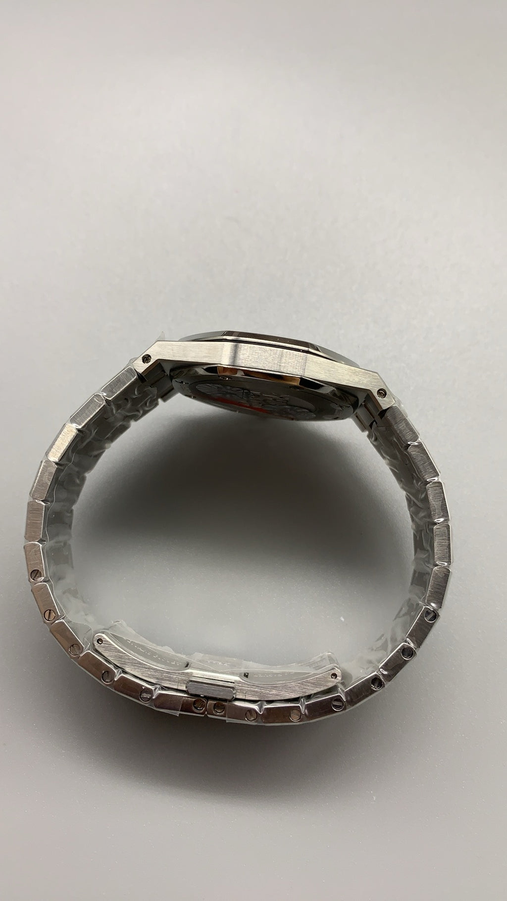 Audemars Piguet Royal Oak 33MM | ตัวเรือนสแตนเลสสตีล | ระบบควอทซ์ (Quartz) | หน้าปัดคลาสสิก | เหมาะสำหรับสุภาพสตรี